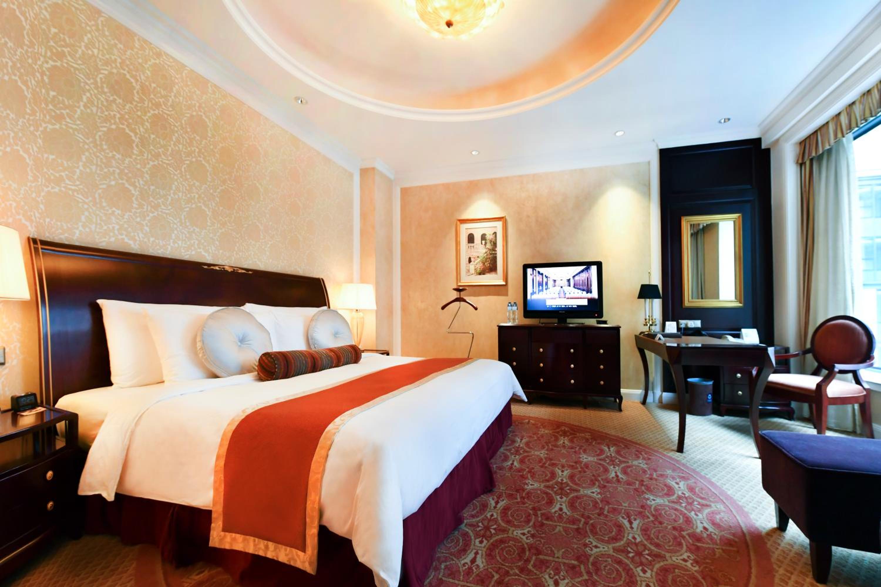 Superior Double Room (No extra bed available) thumbnail 5