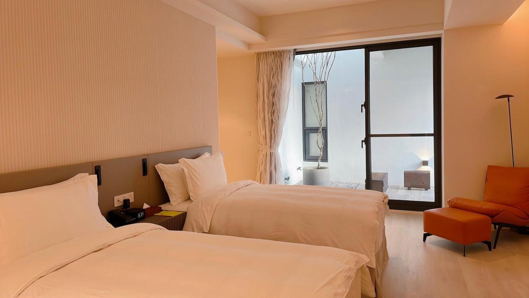 Twin Room with Mountain View - Photo 1