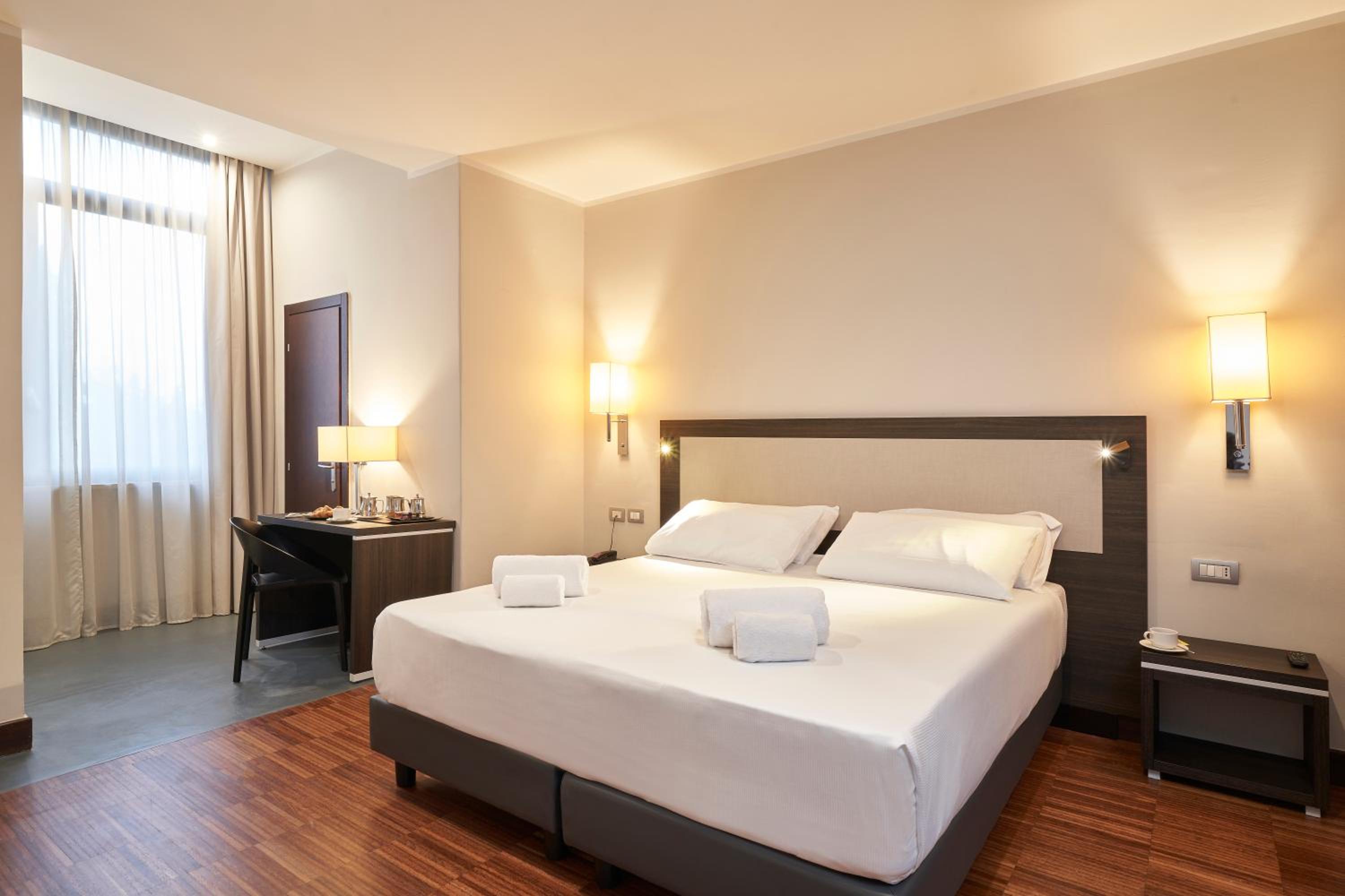 Deluxe Double or Twin Room photo 1