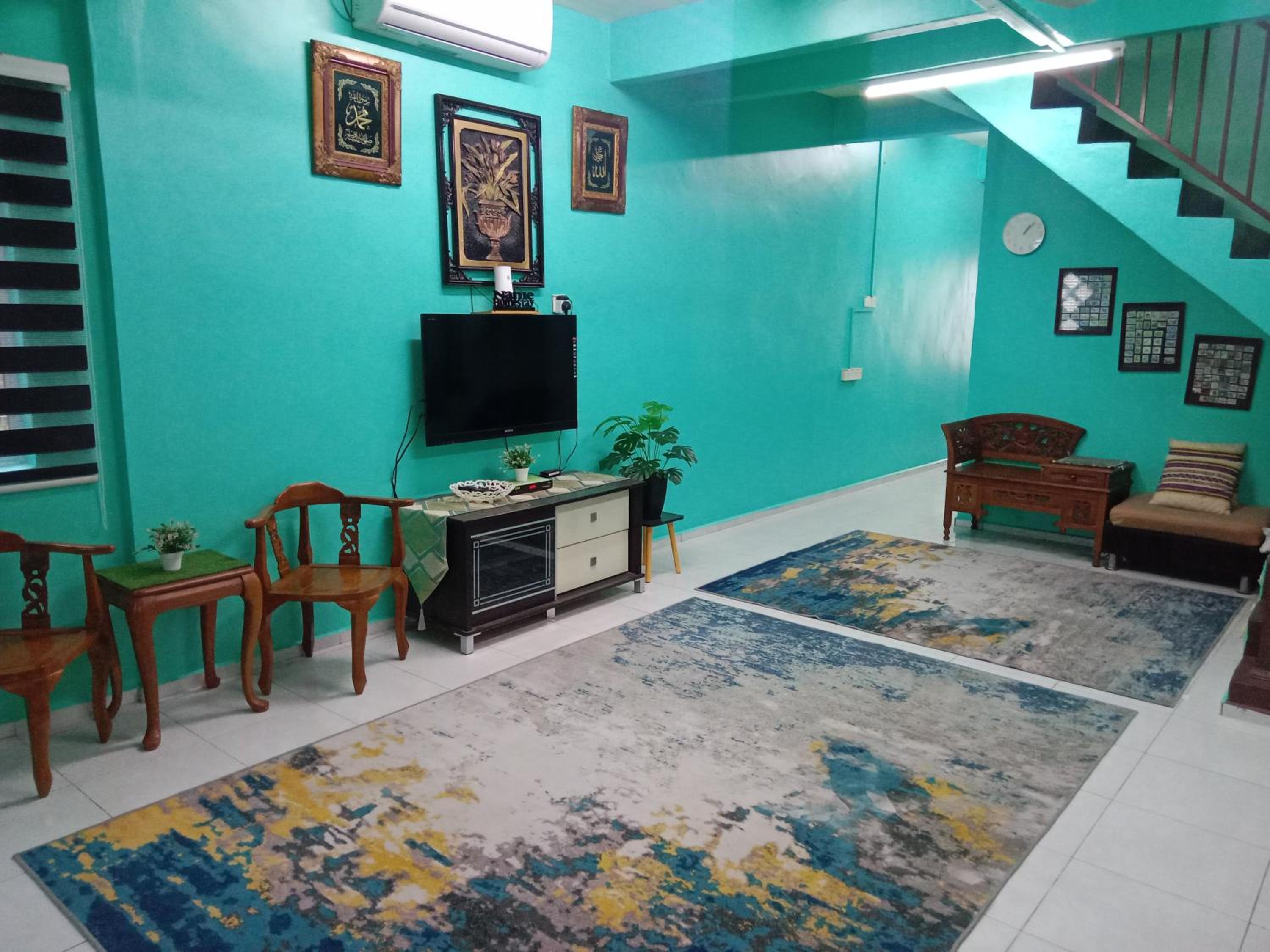 Four-Bedroom House photo 2