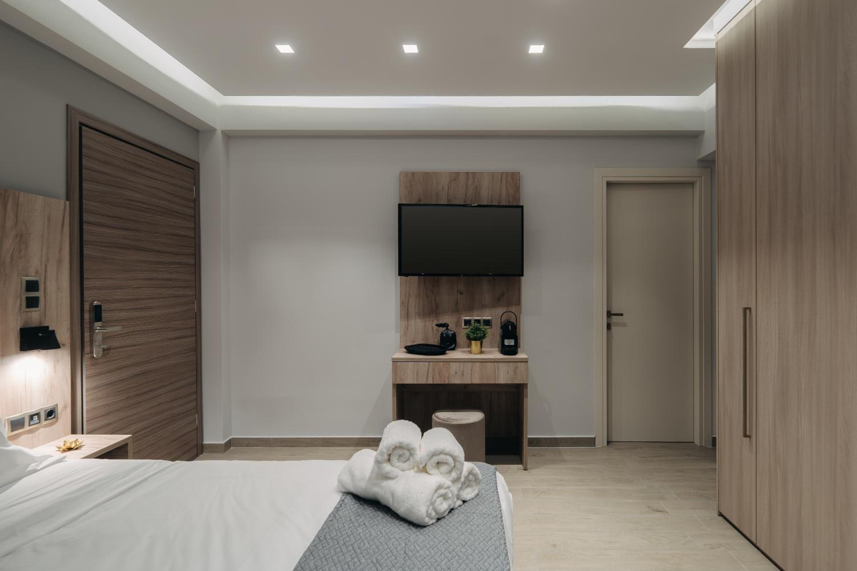 Studio Apartment photo 1