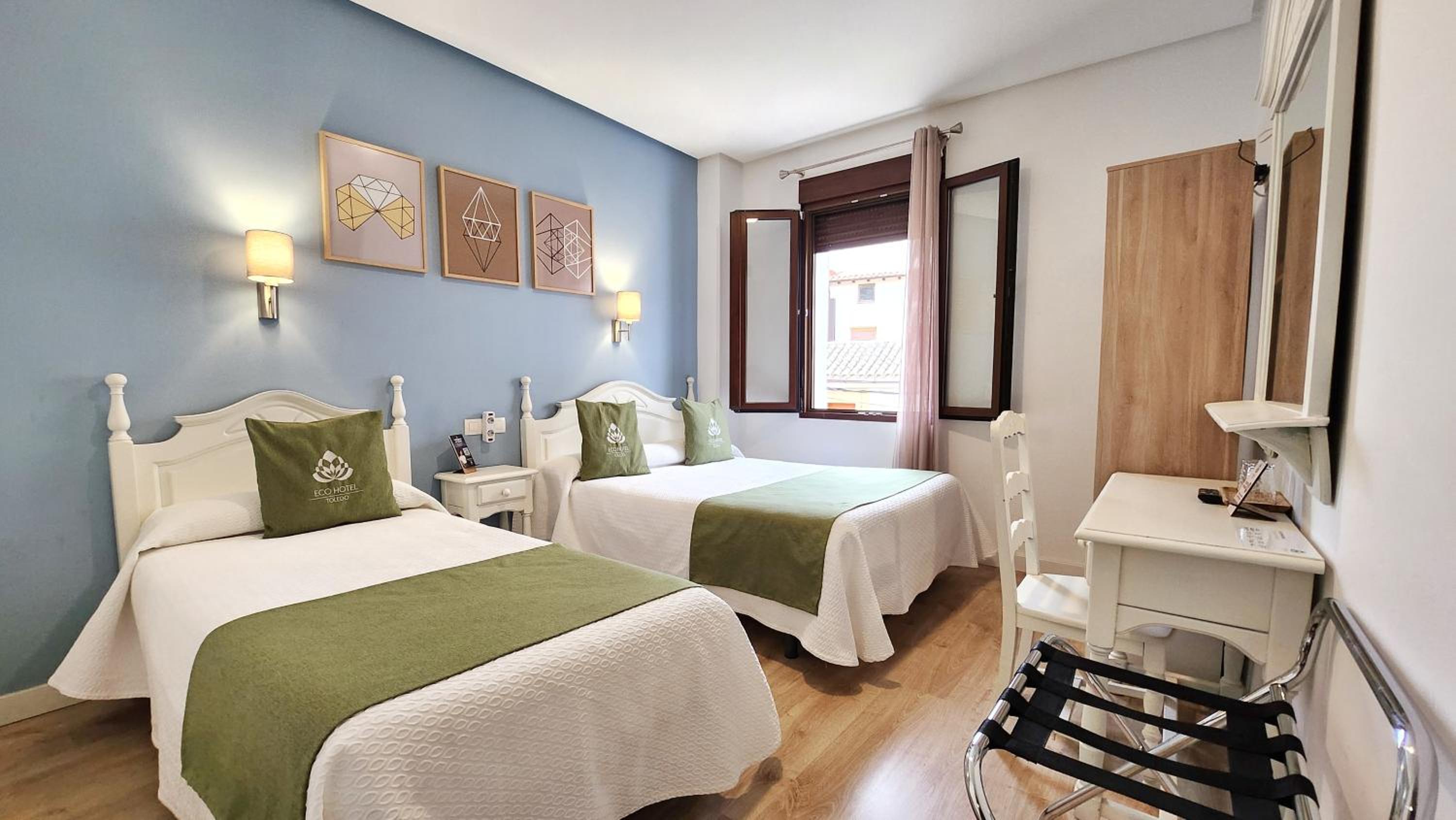Triple Room with Private Bathroom - Photo 1