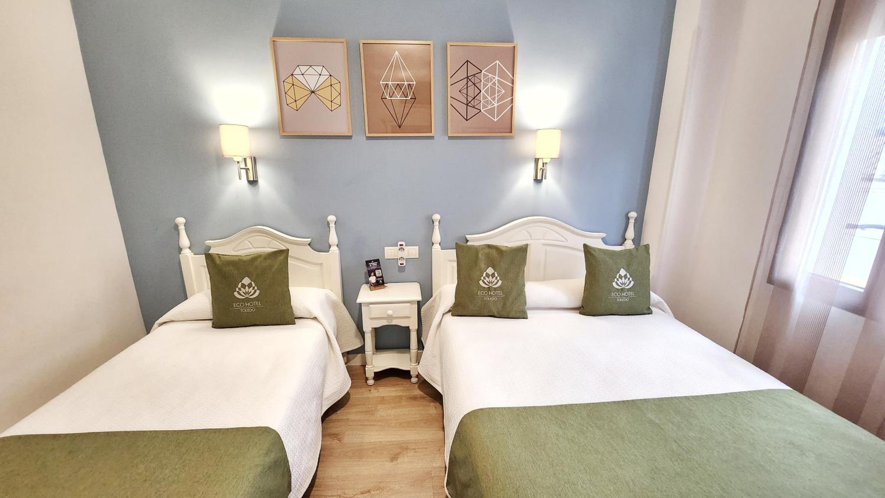 Triple Room with Private Bathroom - Photo 3