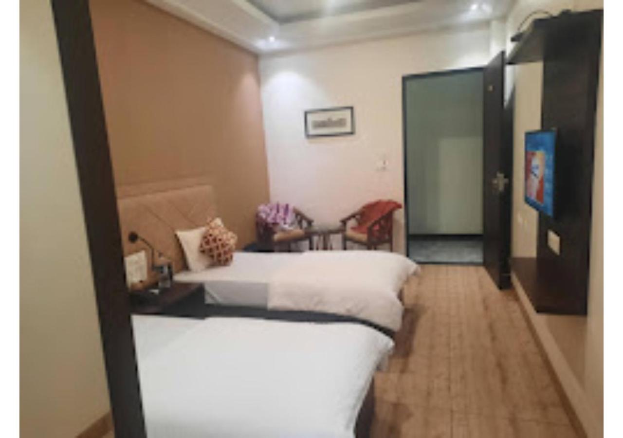 Mixed Dormitory Room photo 1