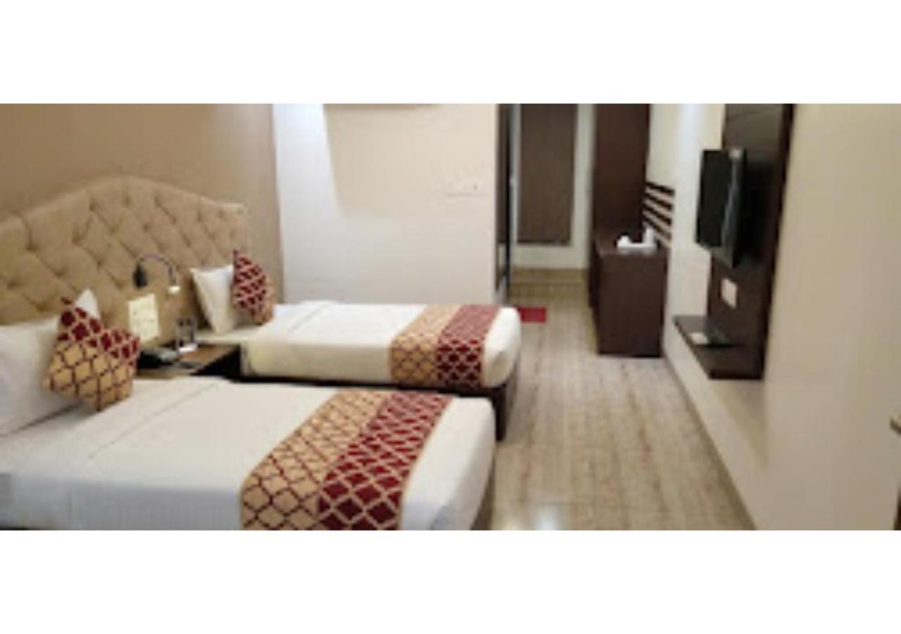 Mixed Dormitory Room photo 3