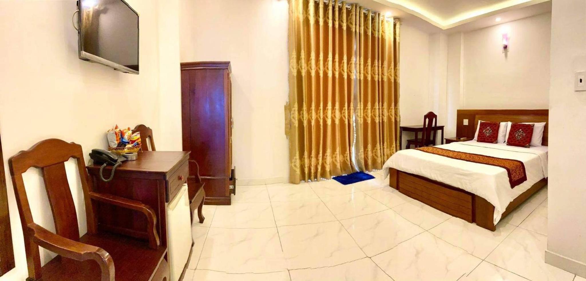 Deluxe Double Room with Balcony photo 2