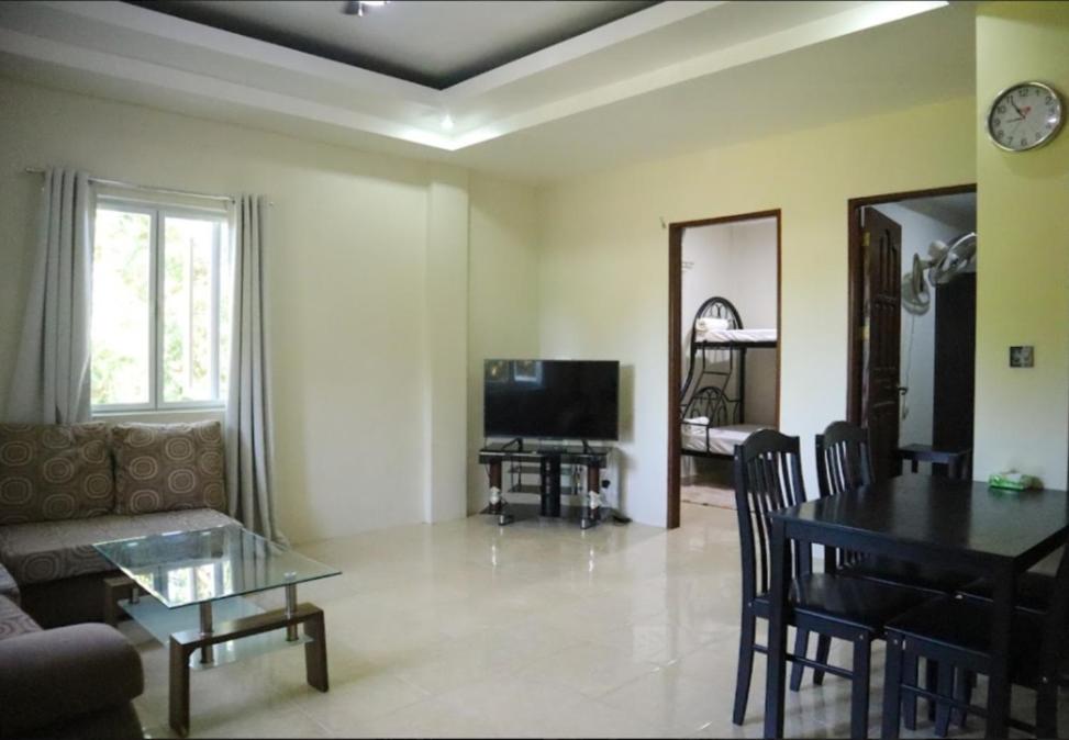 Three-Bedroom Apartment photo 1