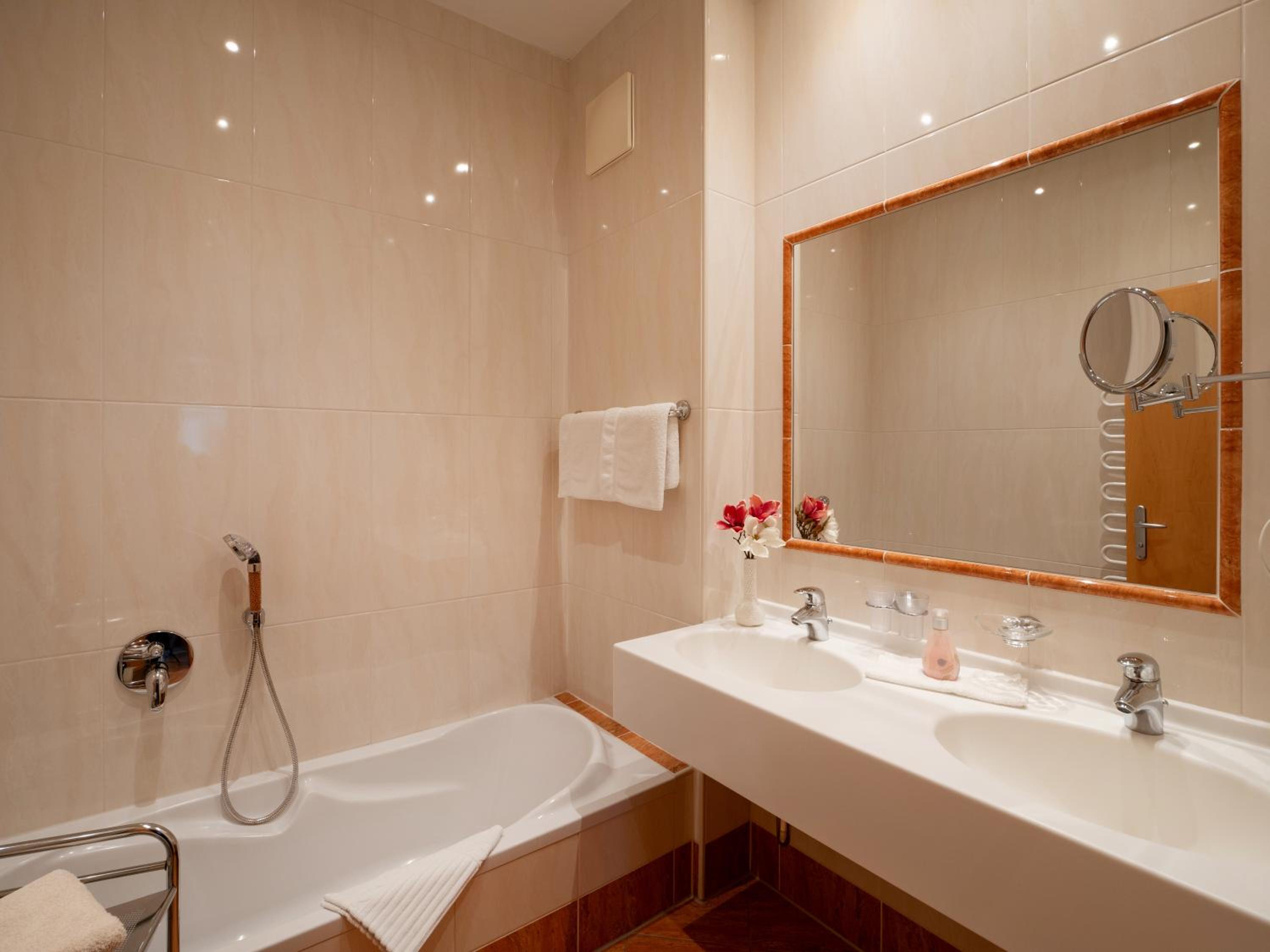 Duplex Two-Bedroom Apartment with Balcony photo 2