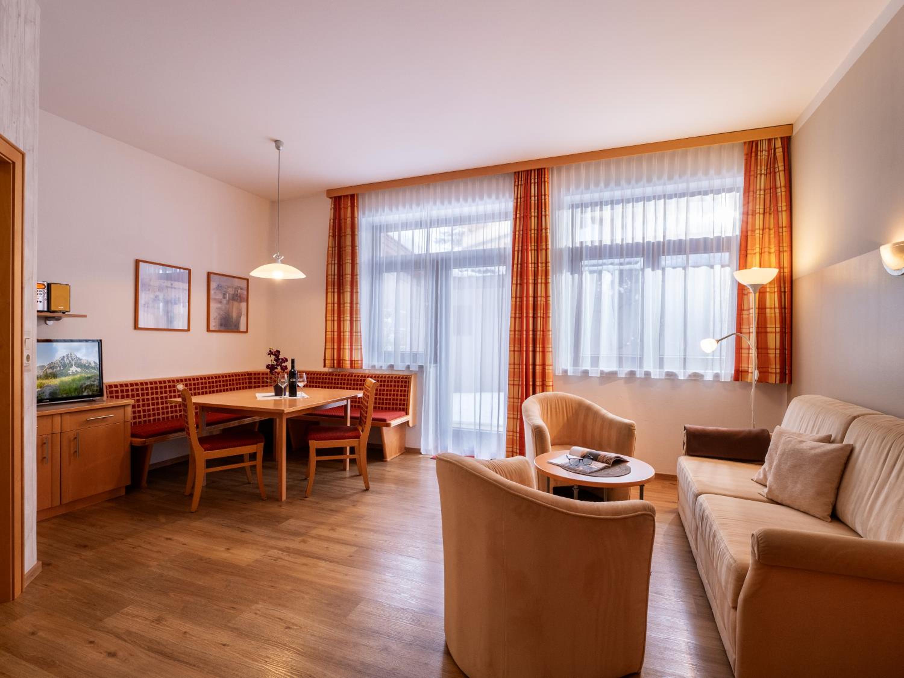 Duplex Two-Bedroom Apartment with Balcony photo 3