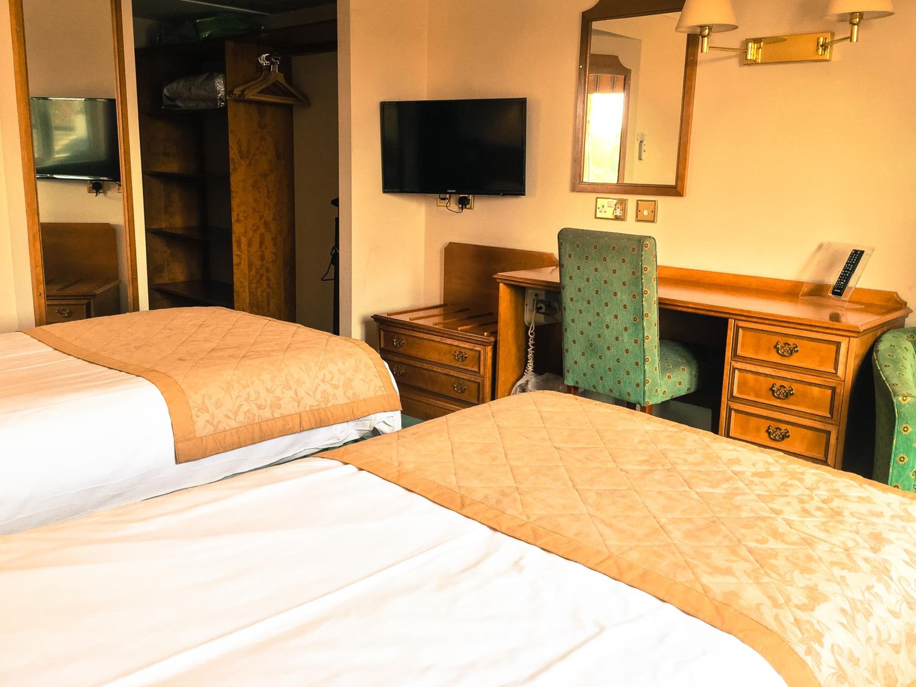 Superior Twin Room - Photo 3