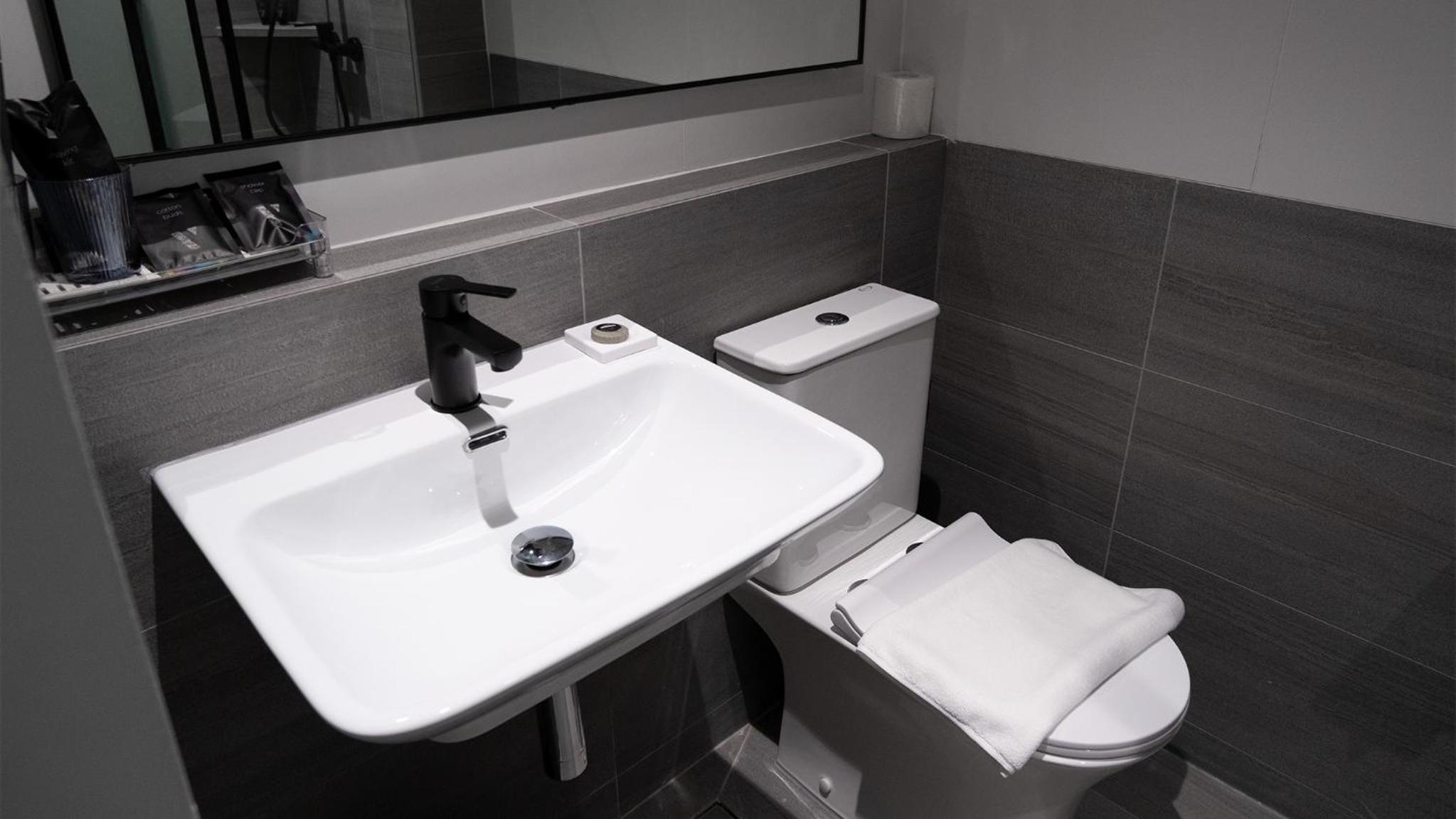 Single Room photo 2