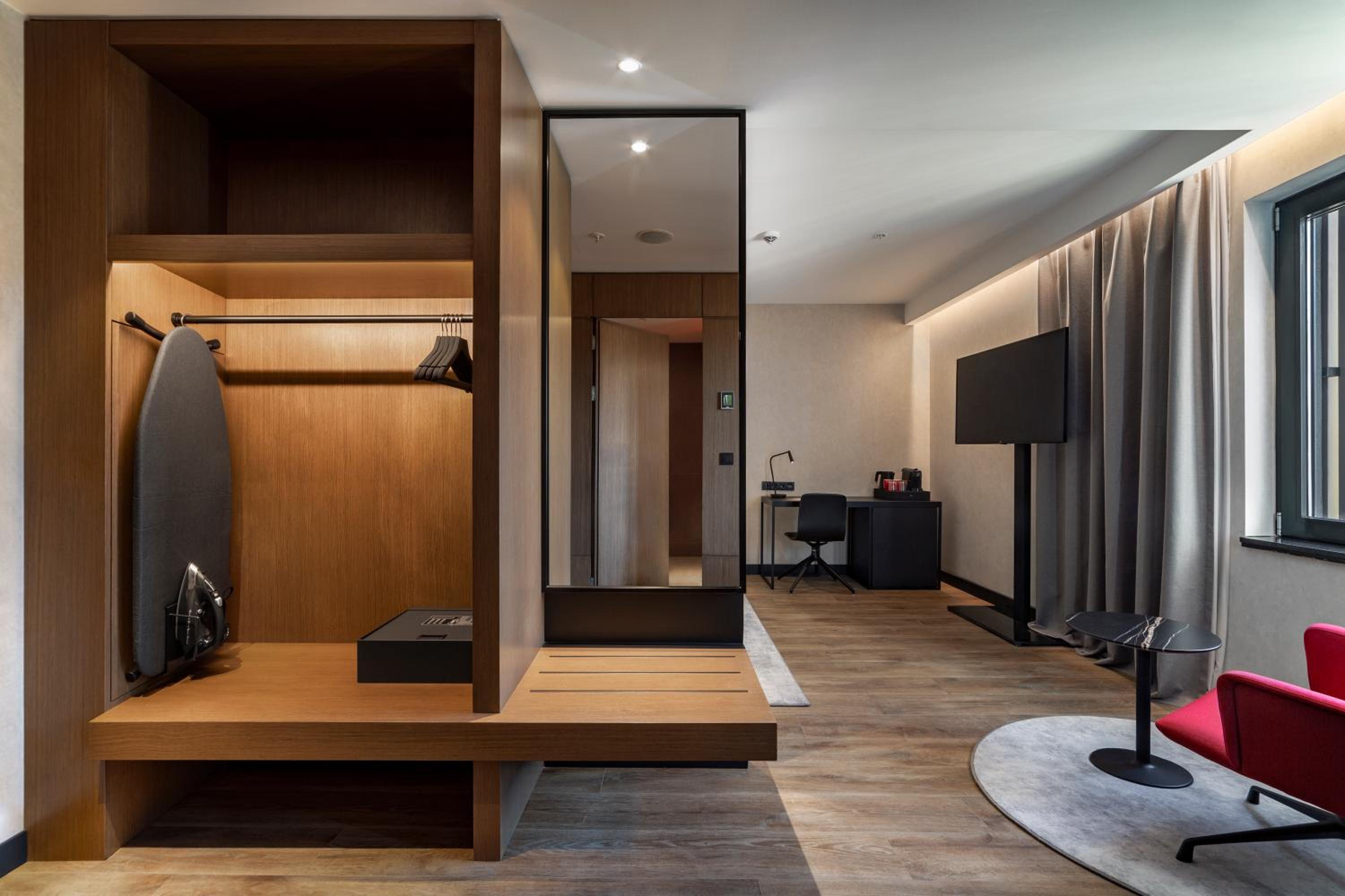 Family Stay – Two Connected Rooms - Photo 2