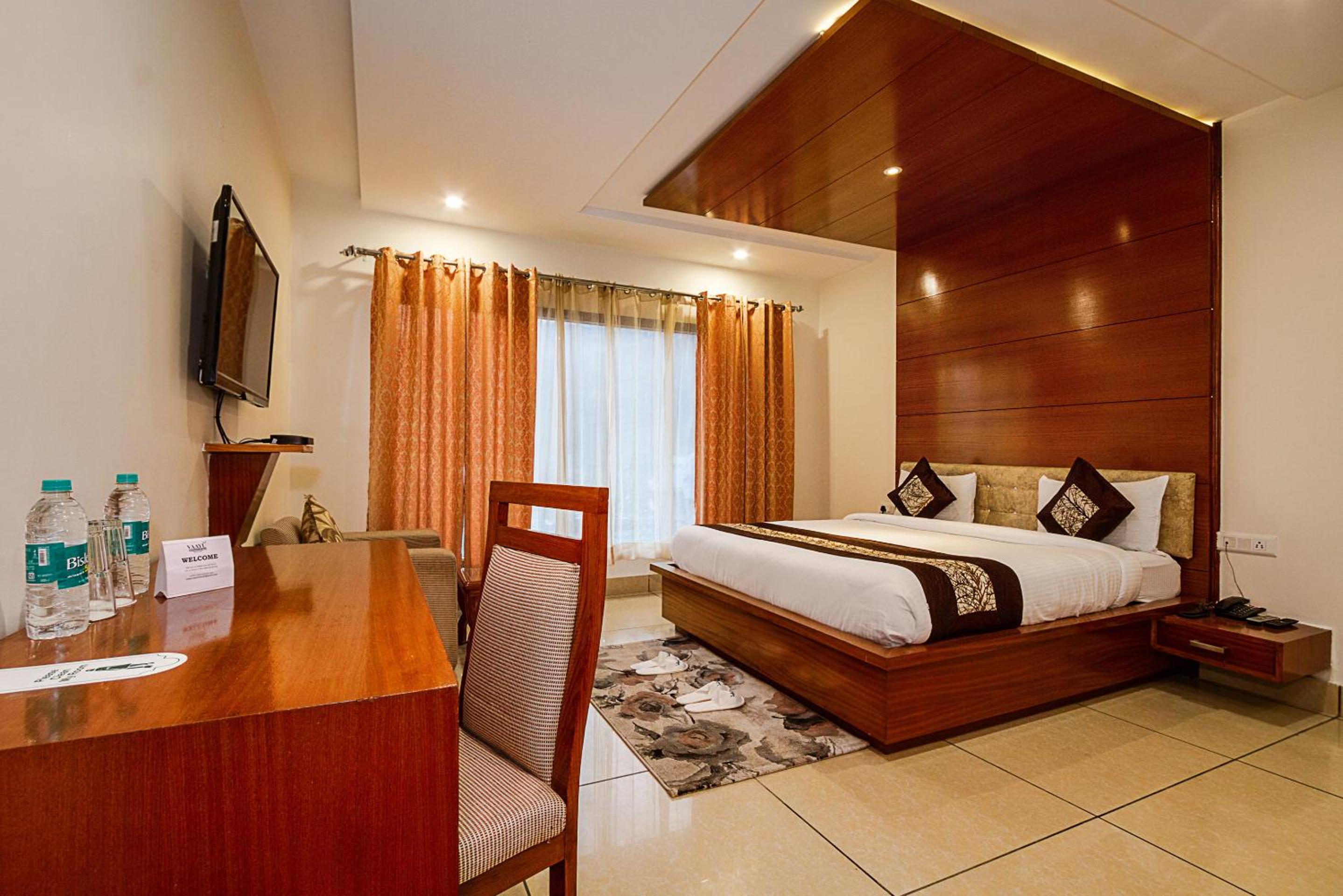 Superior King Room photo 2