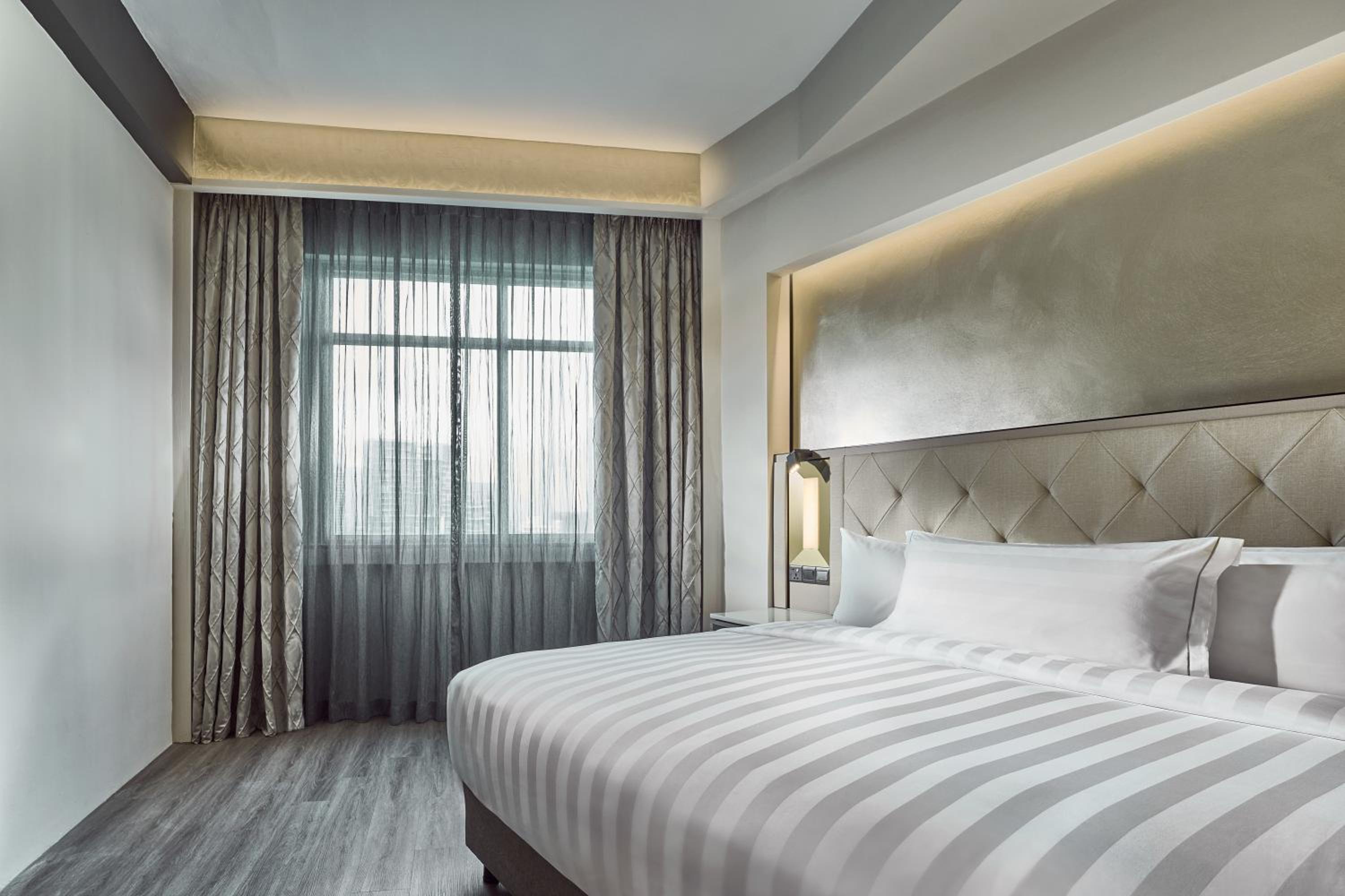 Executive Suite, 1 King Bed photo 3