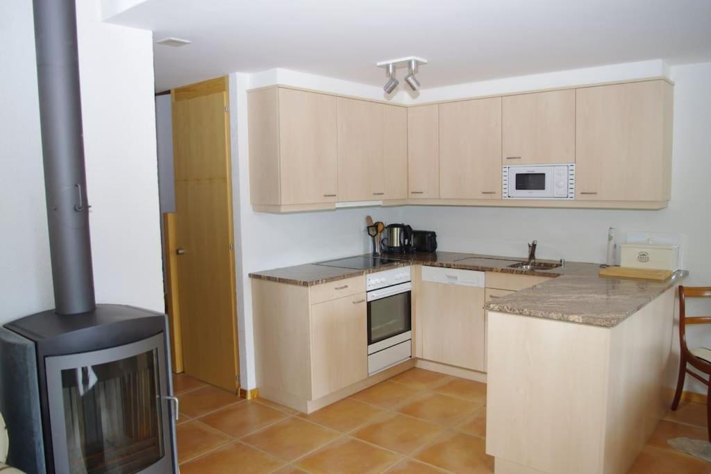 Three-Bedroom Apartment photo 2