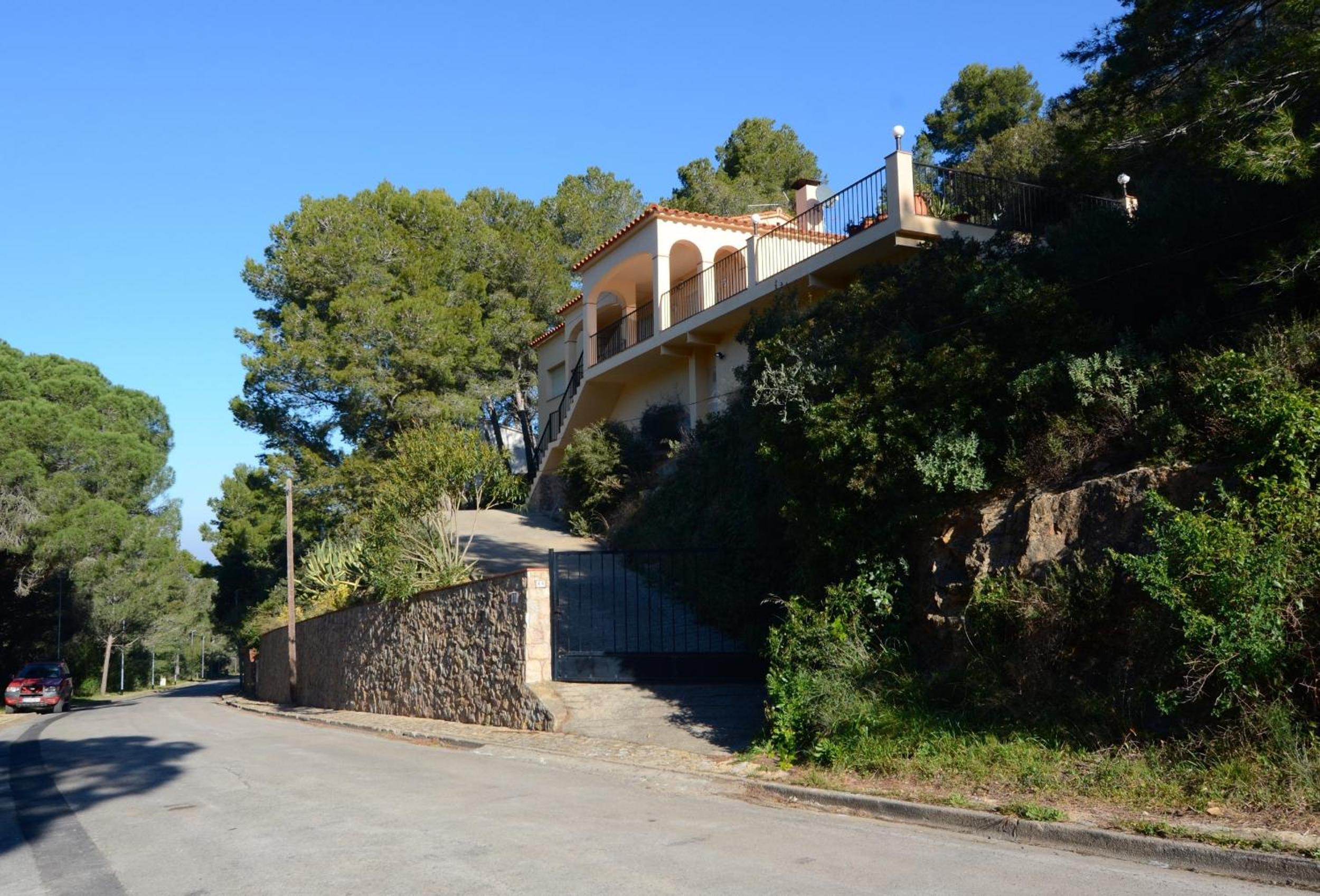 Villa with Private Pool photo 3