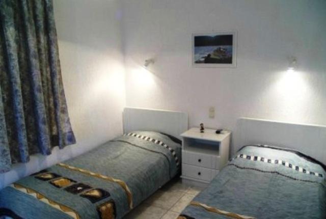Studio (3 Adults) - Photo 1