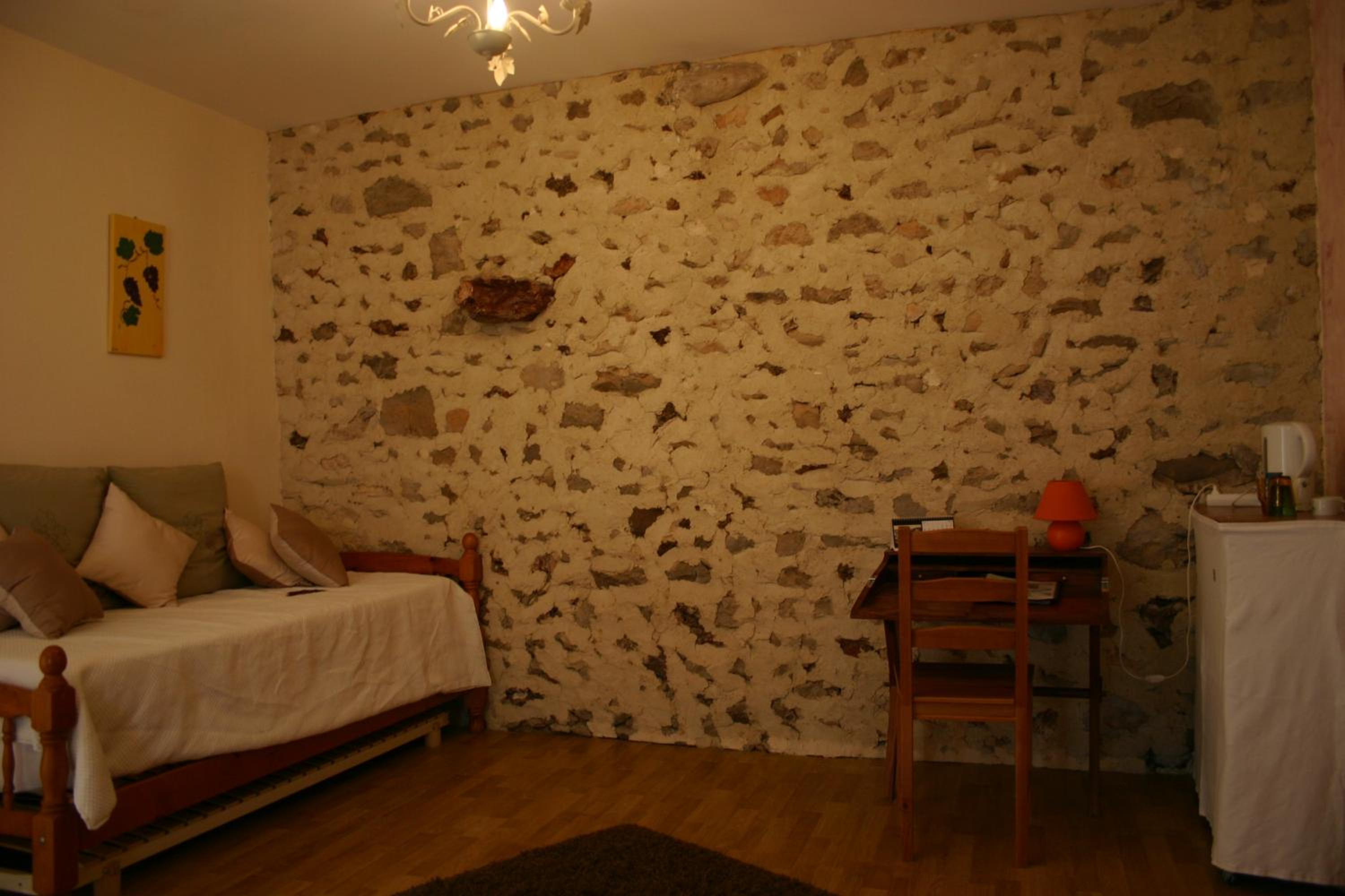 Double Room - Photo 3
