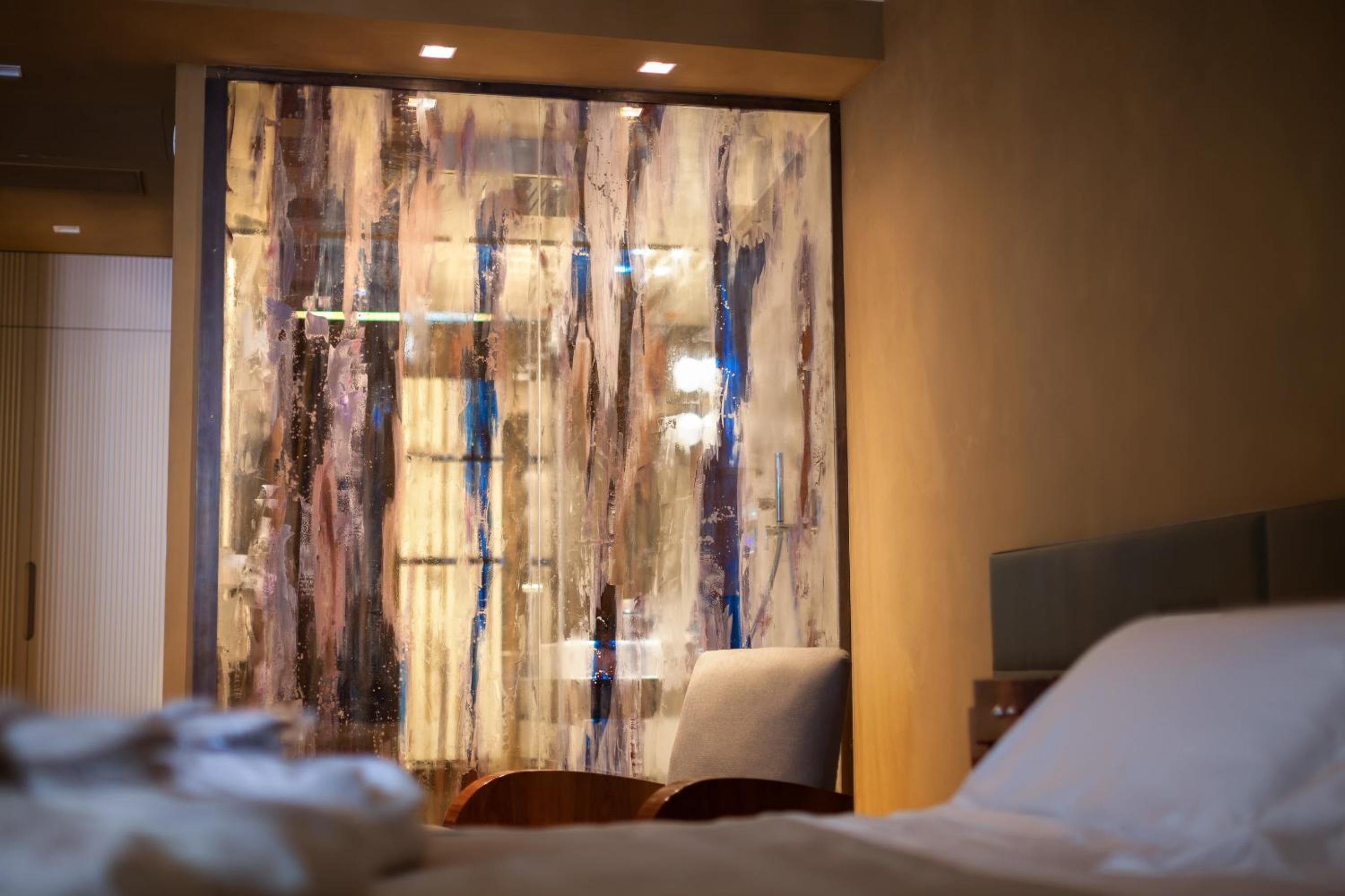 Queen Suite with Canal View and Turkish Bath photo 2