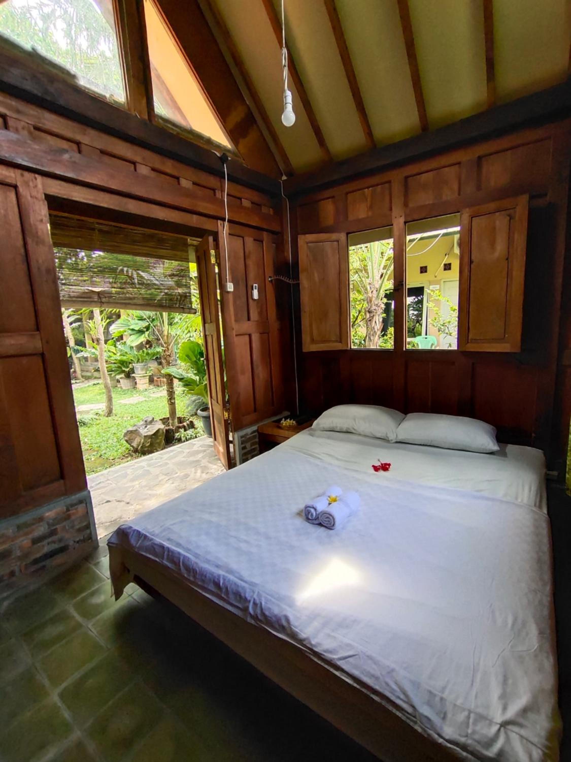 Cottage - Photo 1