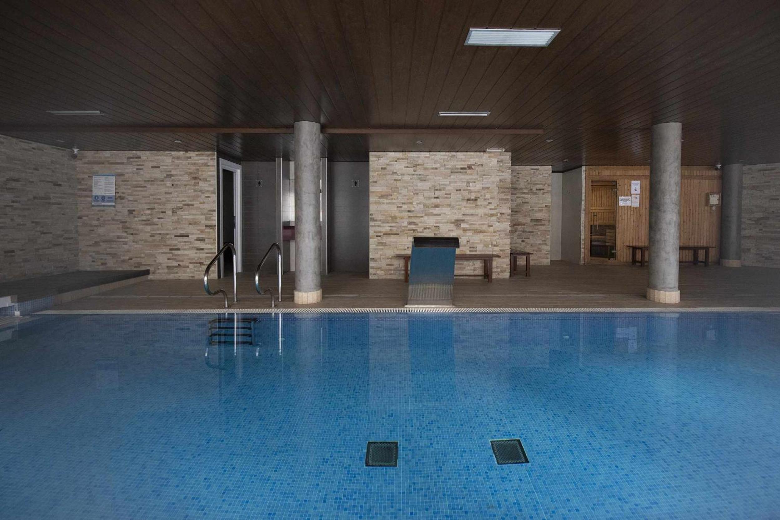 Three-Bedroom Apartment photo 2