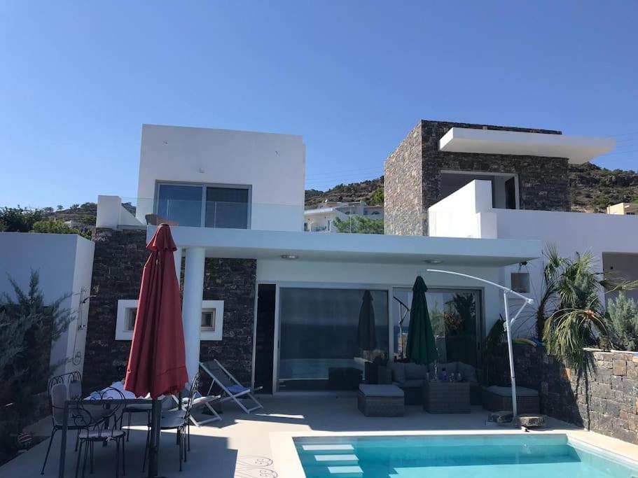 Two-Bedroom Villa photo 2