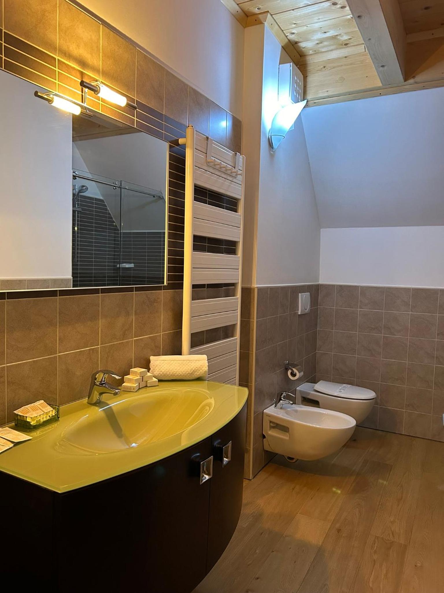 Two-Bedroom Apartment - Photo 4