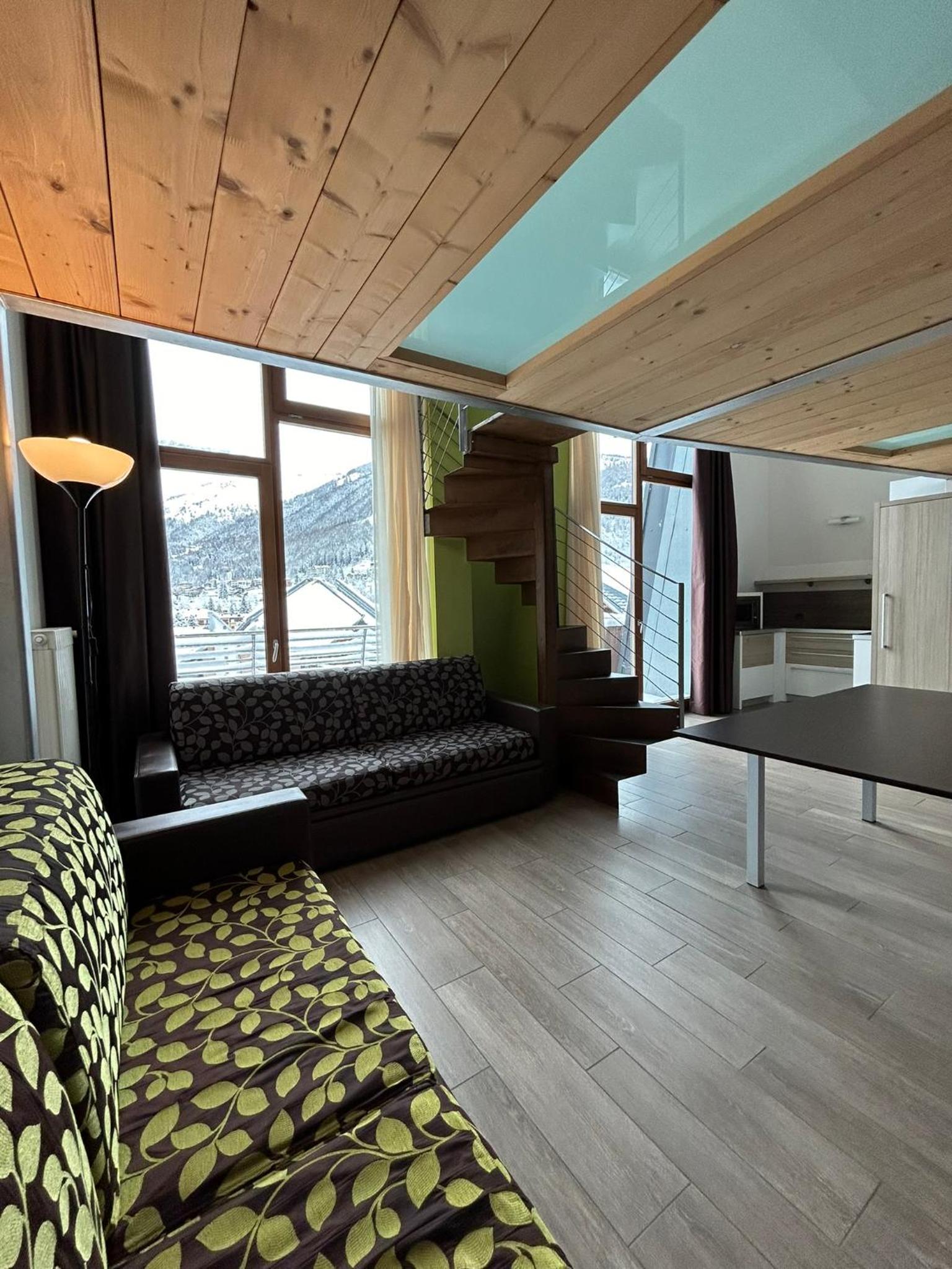 One-Bedroom Apartment - Photo 5