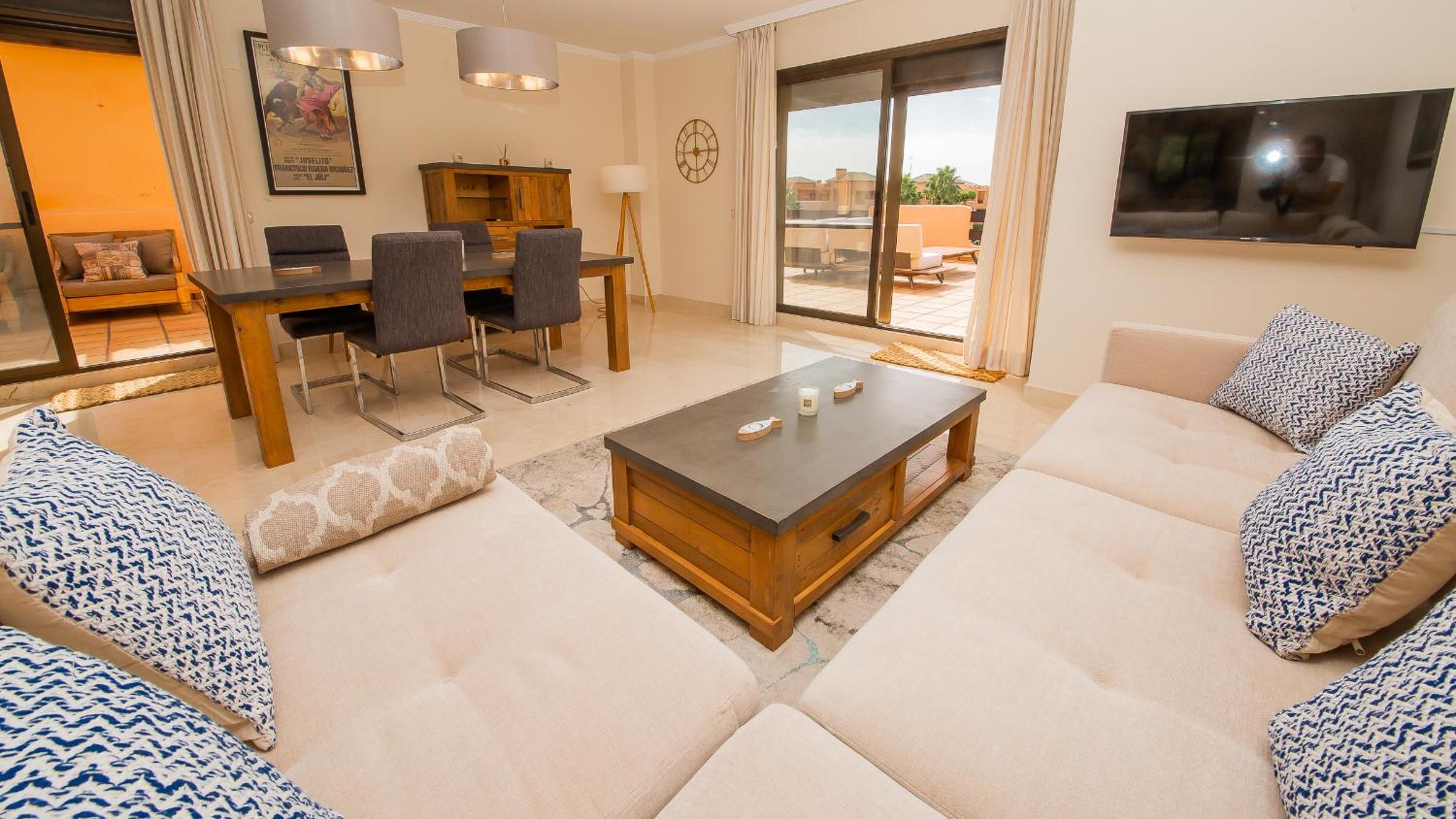 Apartamento con vista a la piscina