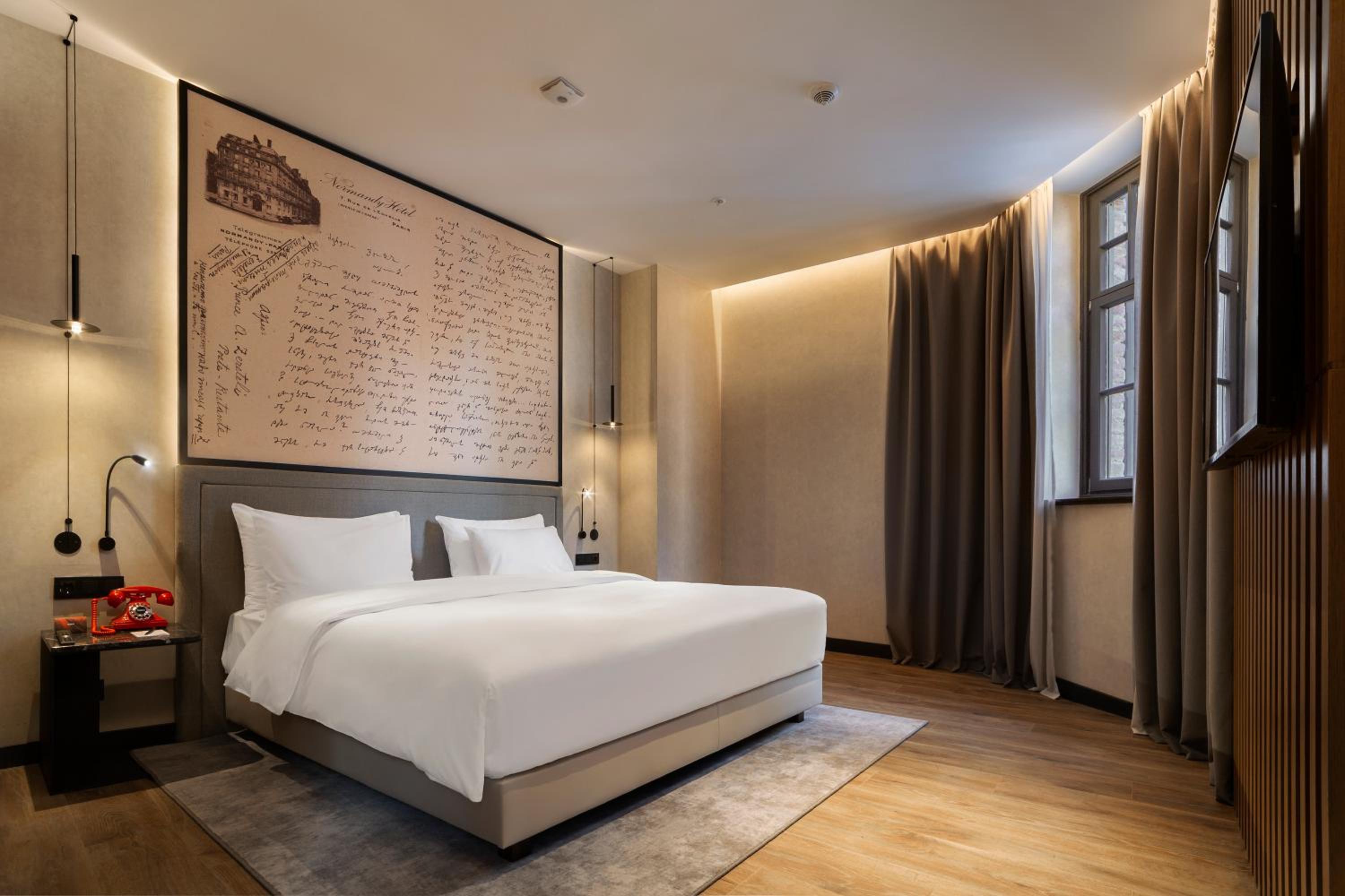 Premium Room - Photo 11