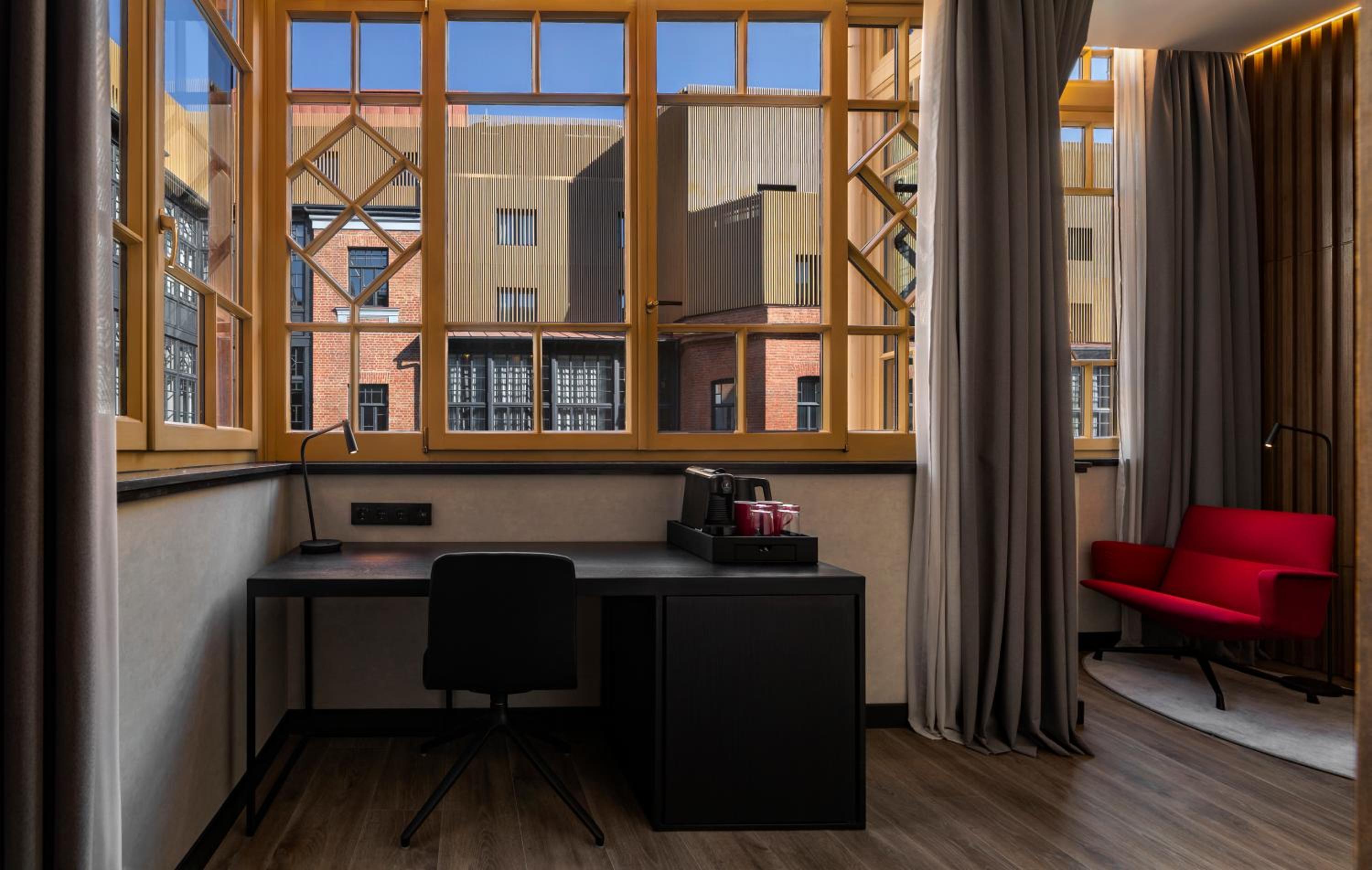 Premium Room - Photo 12