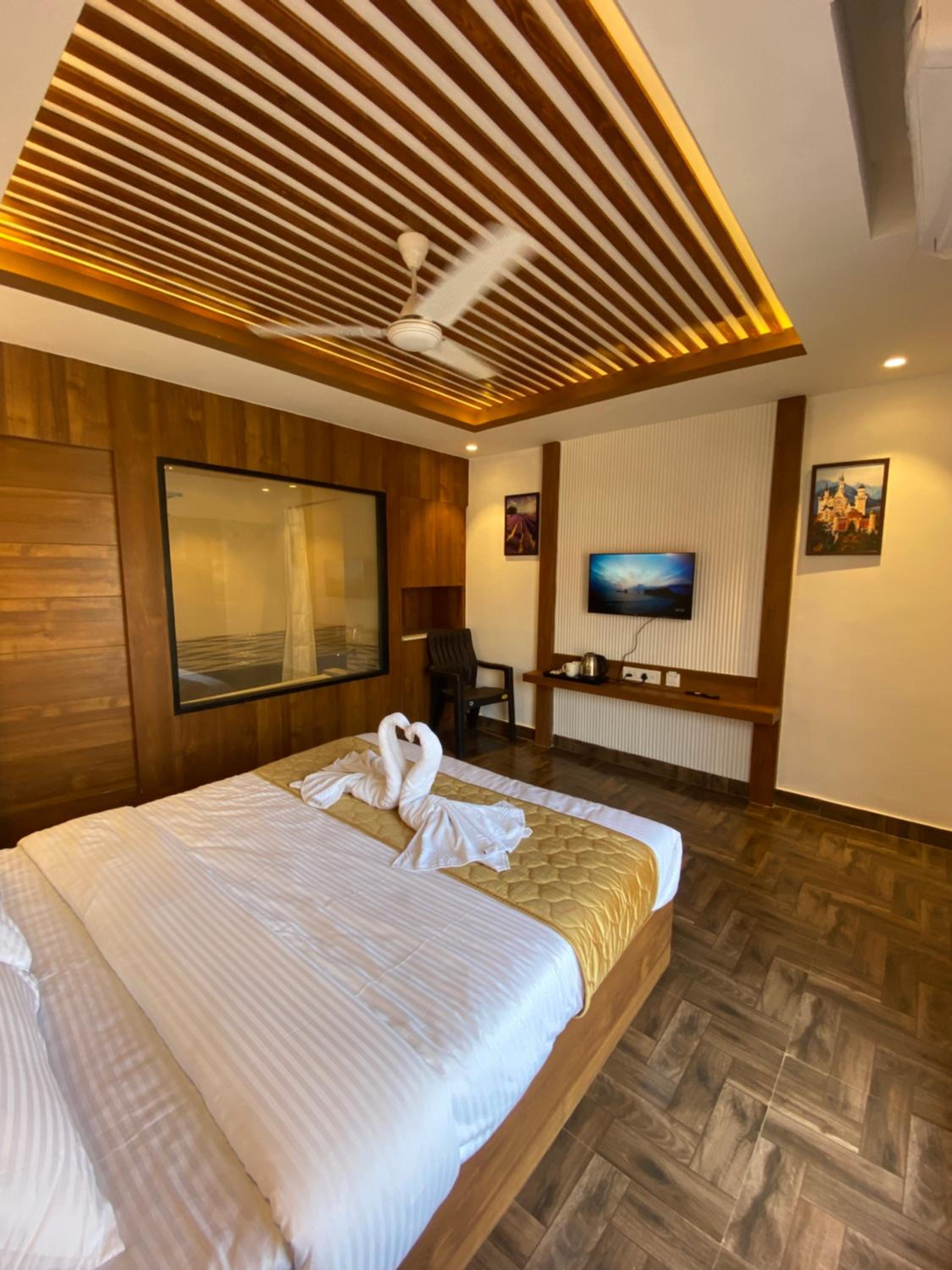 Deluxe Room - Photo 2