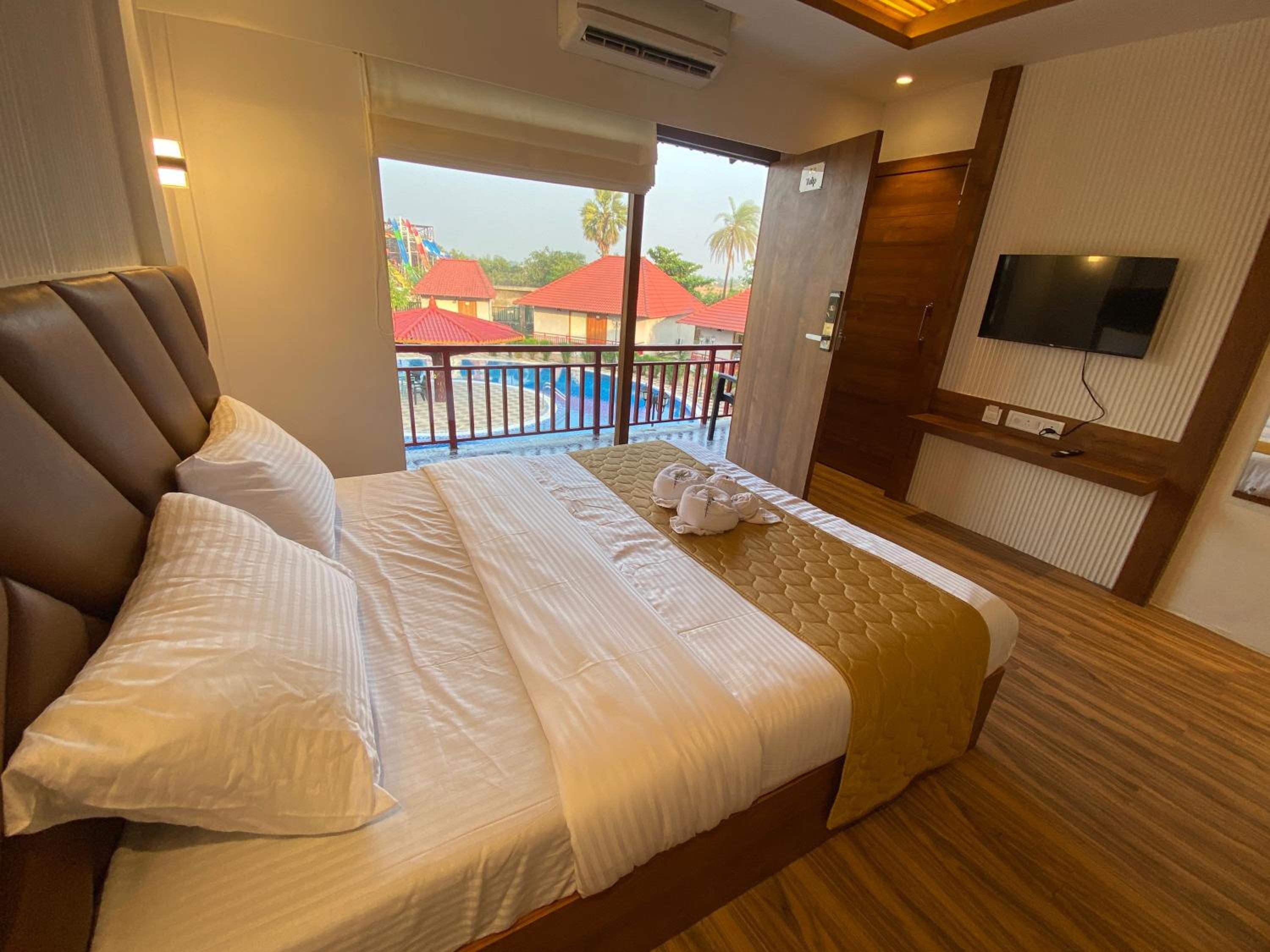 Deluxe Room - Photo 7
