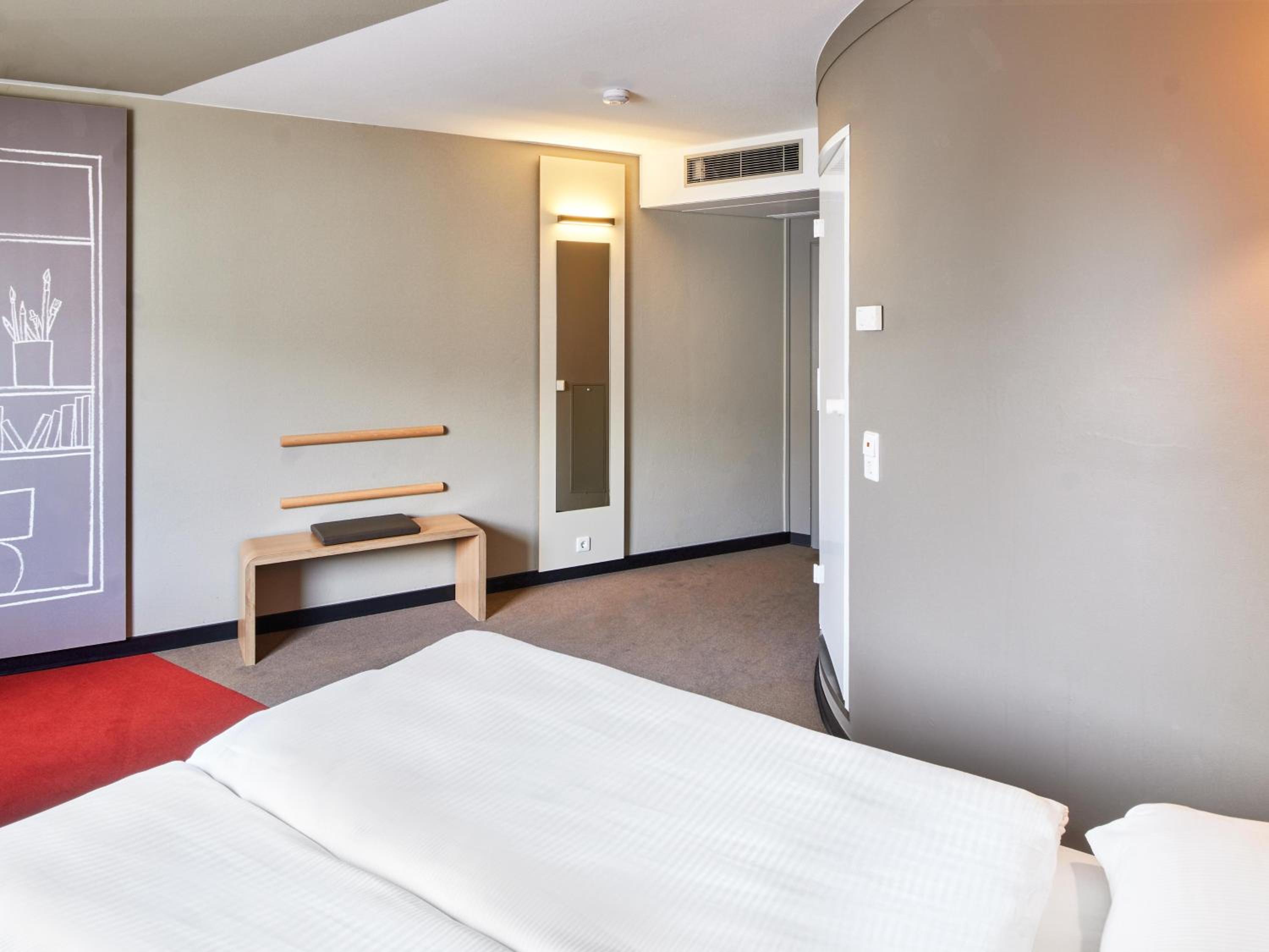 Standard Double Room - Photo 5