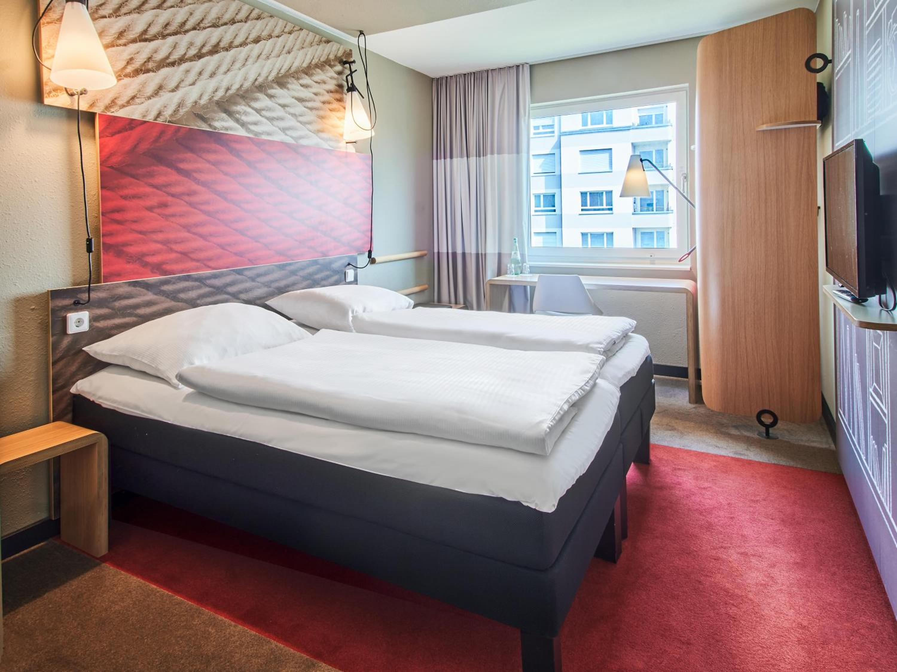 Twin Room - Photo 1