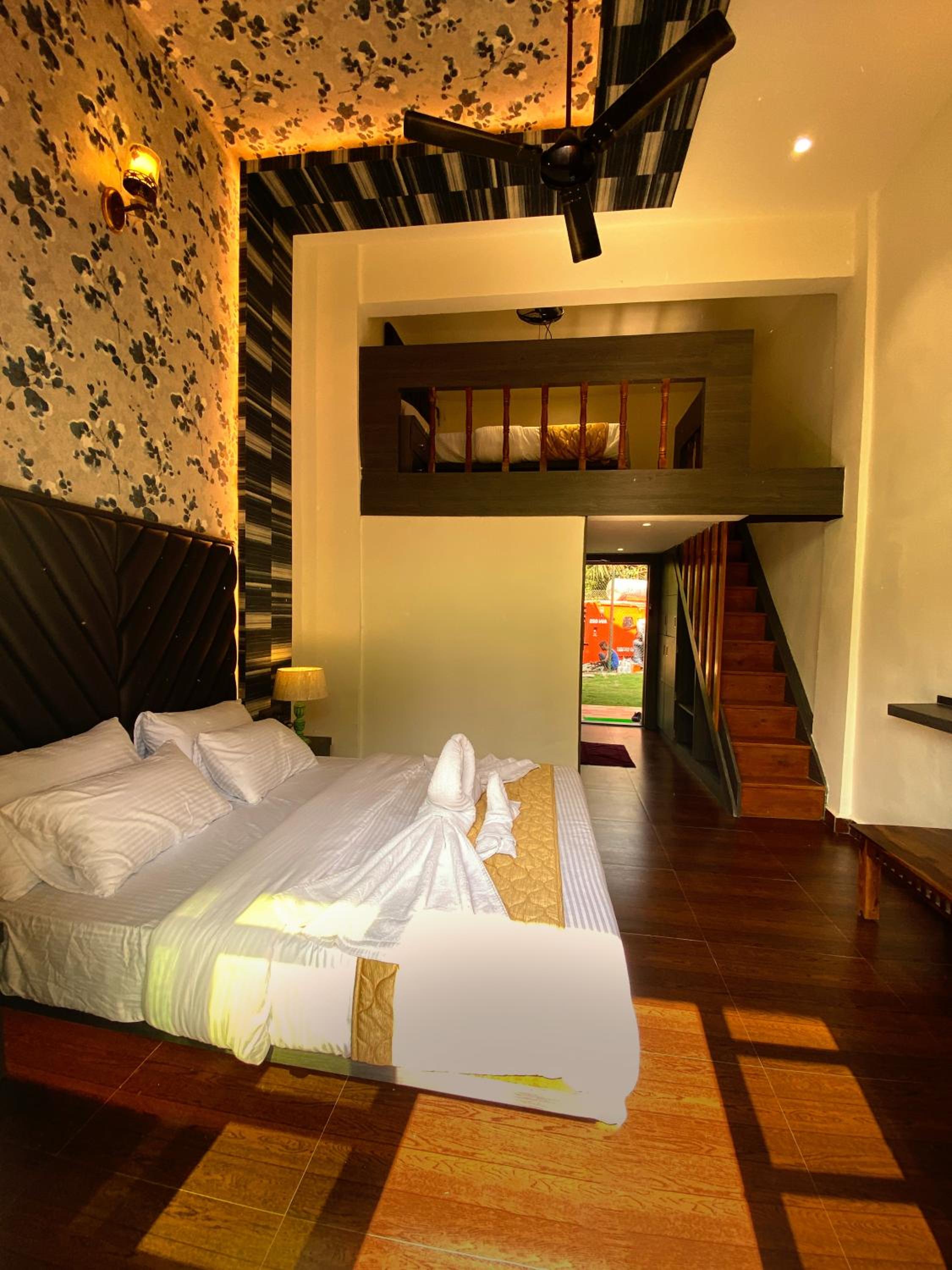 Deluxe Quadruple Room - Photo 16