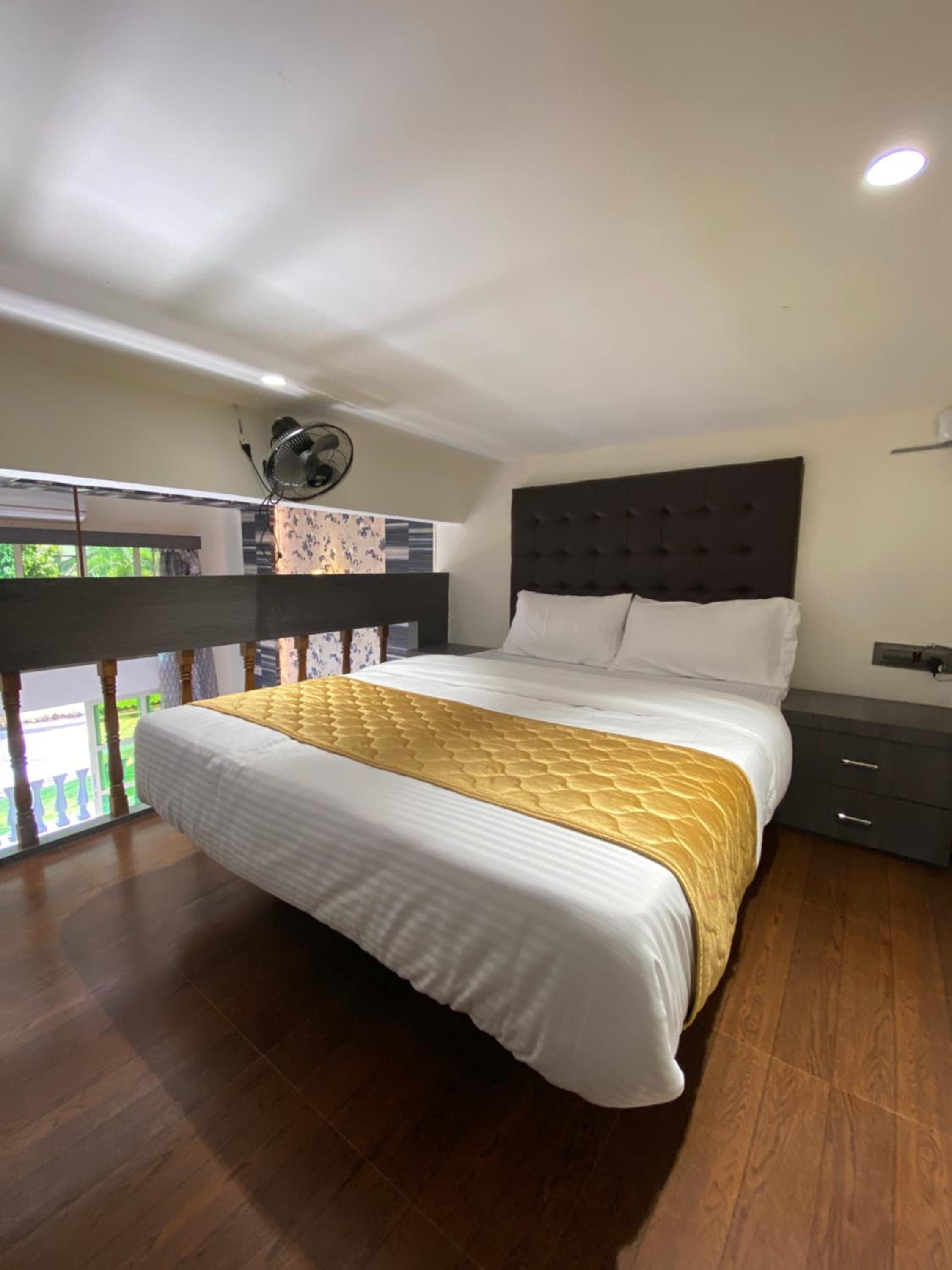 Deluxe Quadruple Room - Photo 6