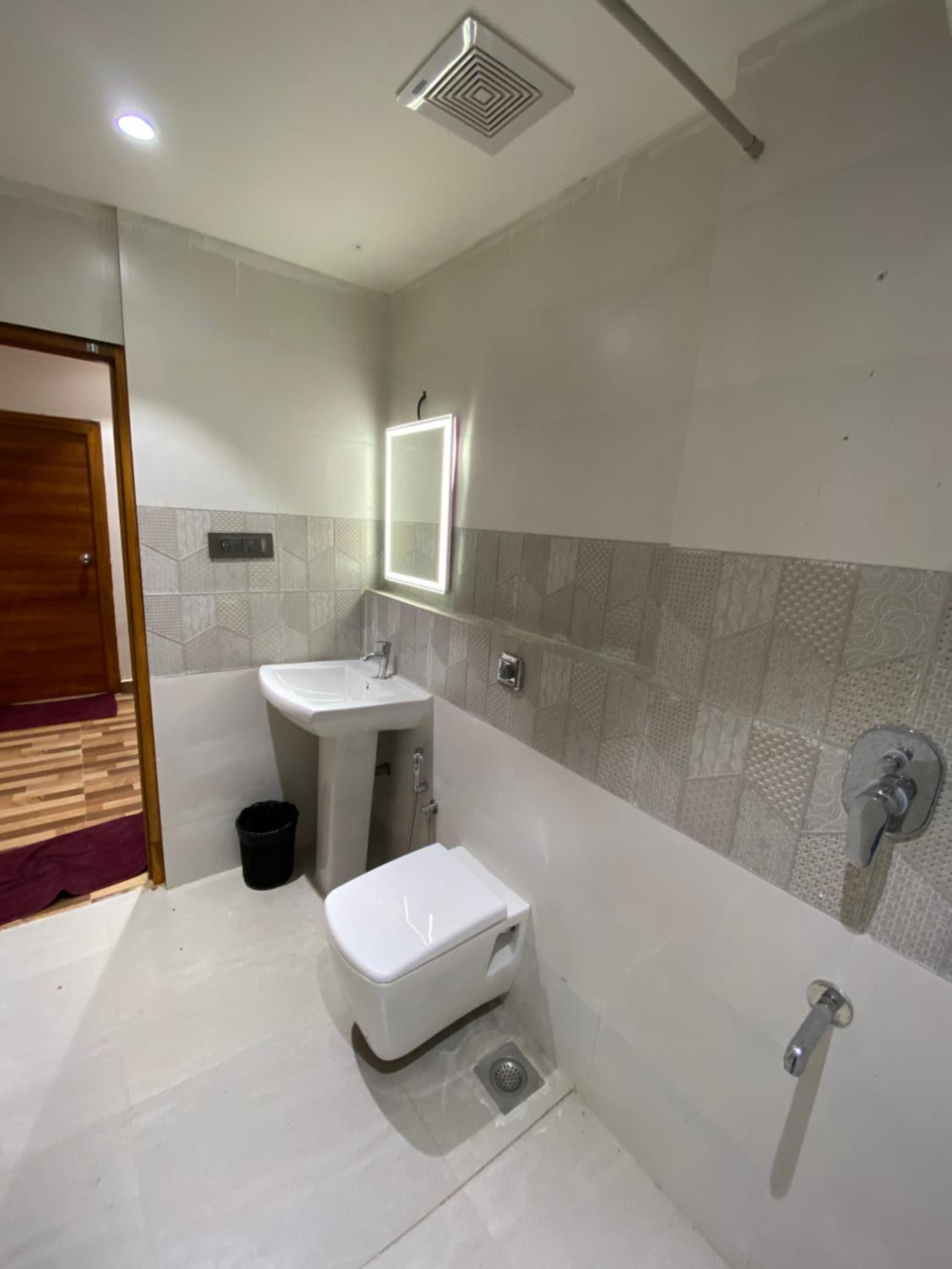 Small Double Room - Photo 8