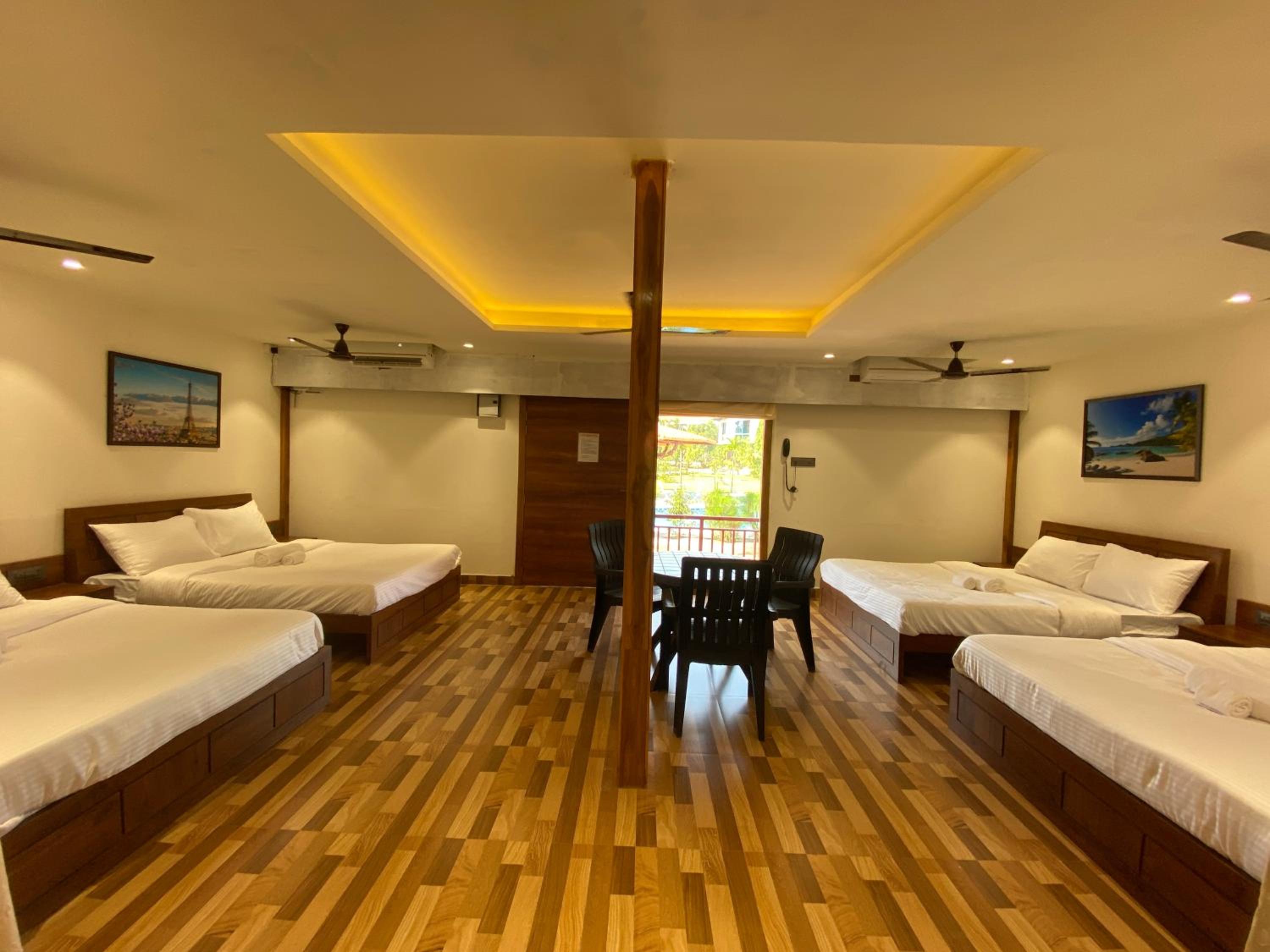 Small Double Room - Photo 3