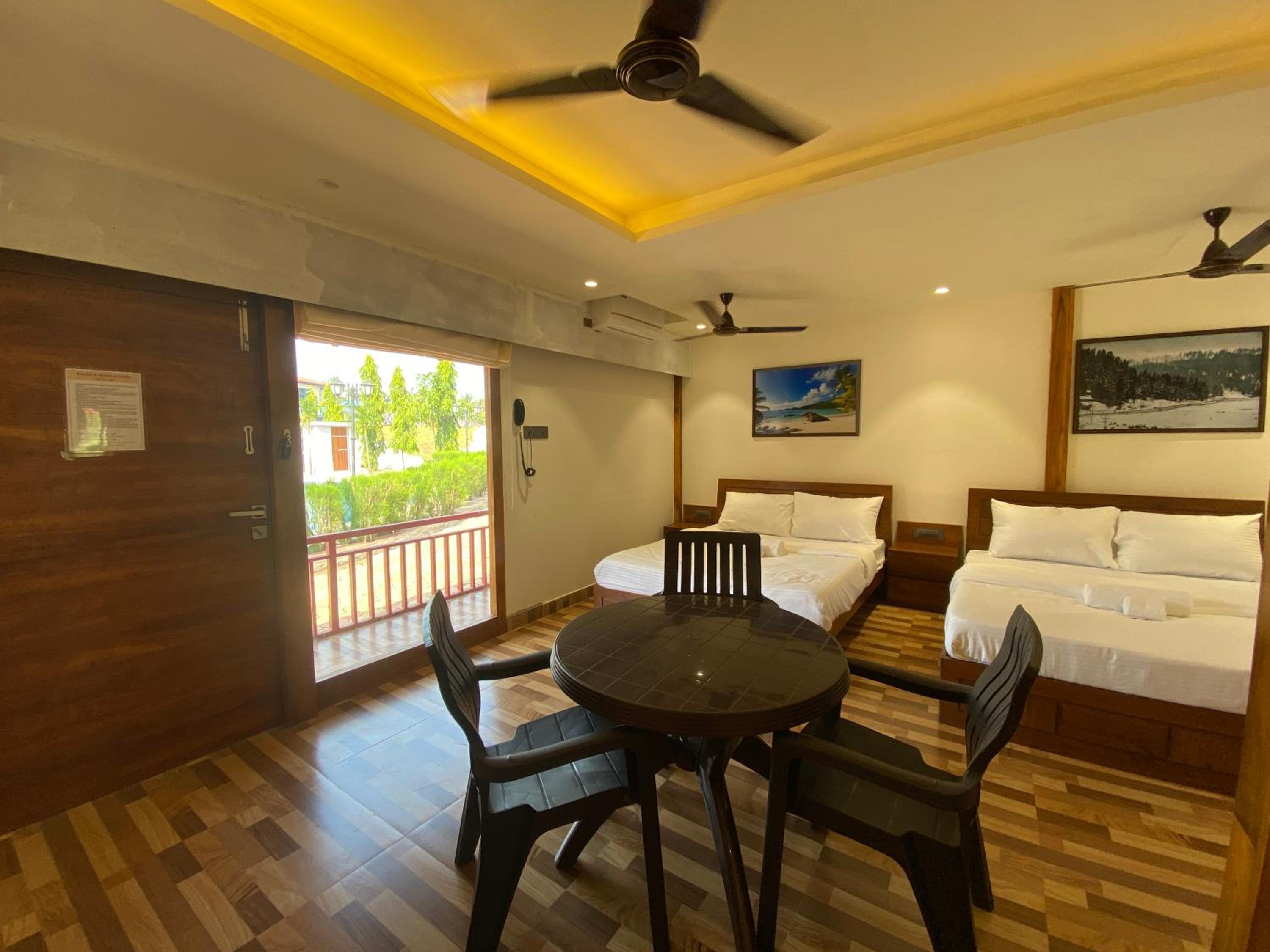 Small Double Room - Photo 6