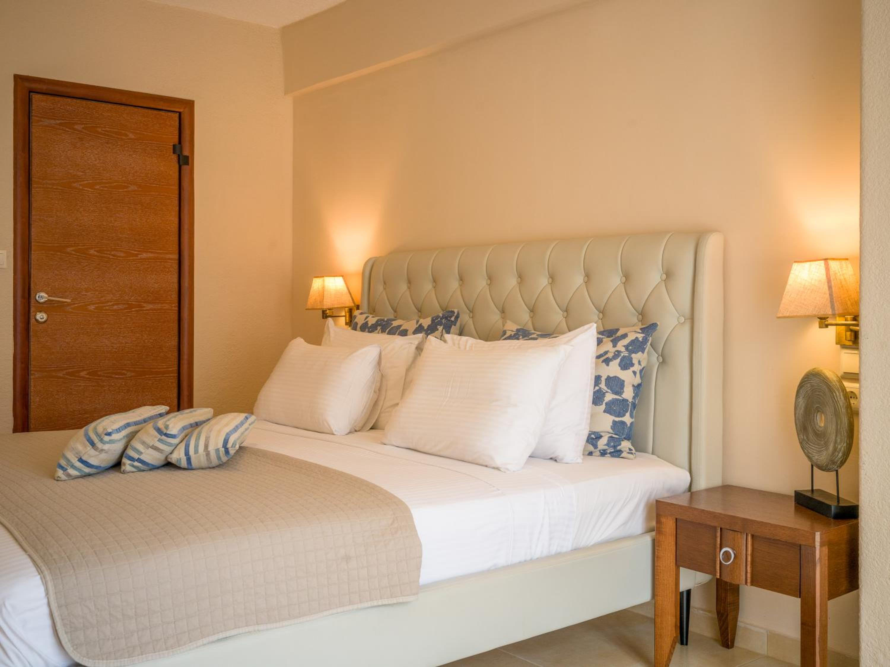 Standard Double Room - Photo 5