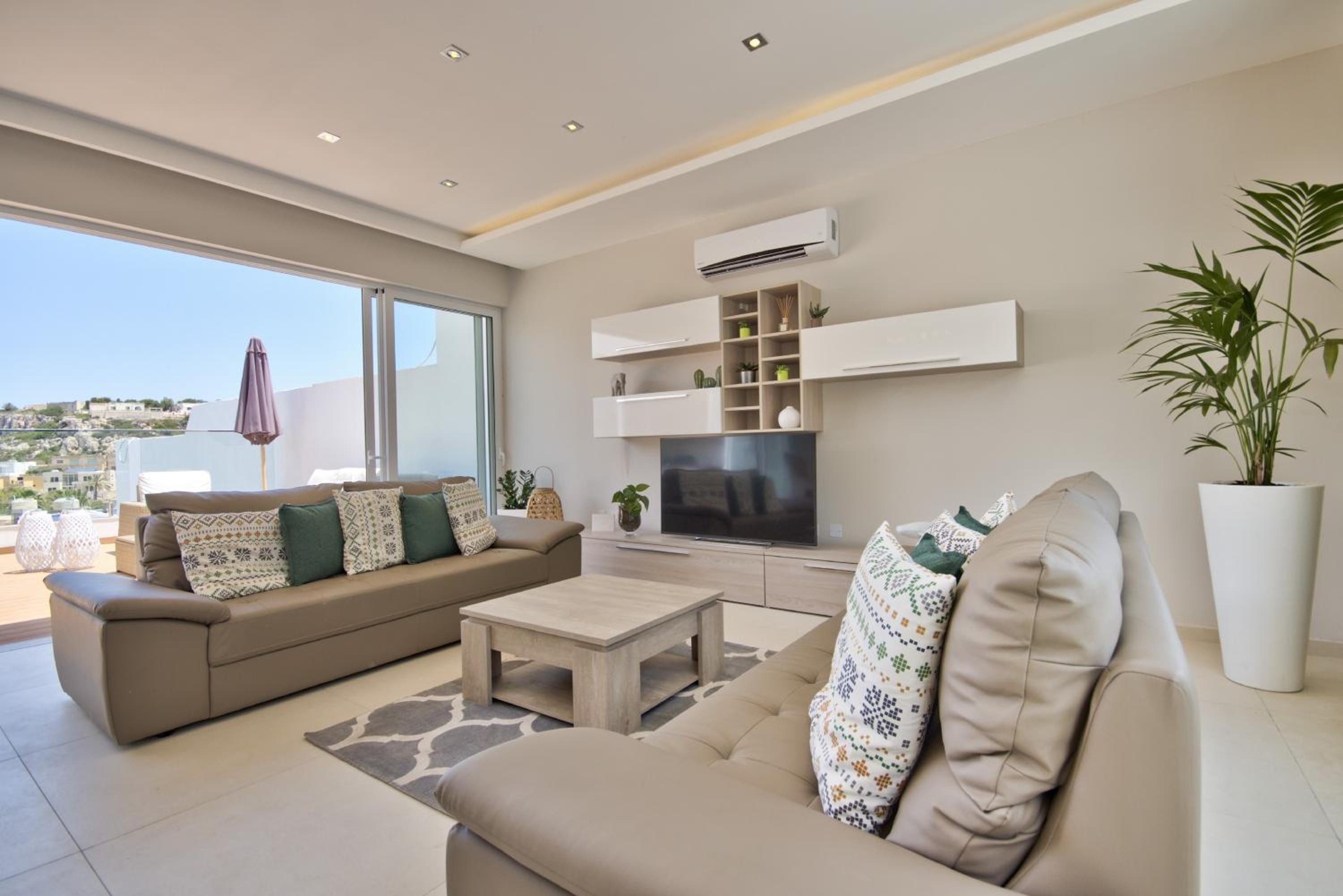 Villa photo 1