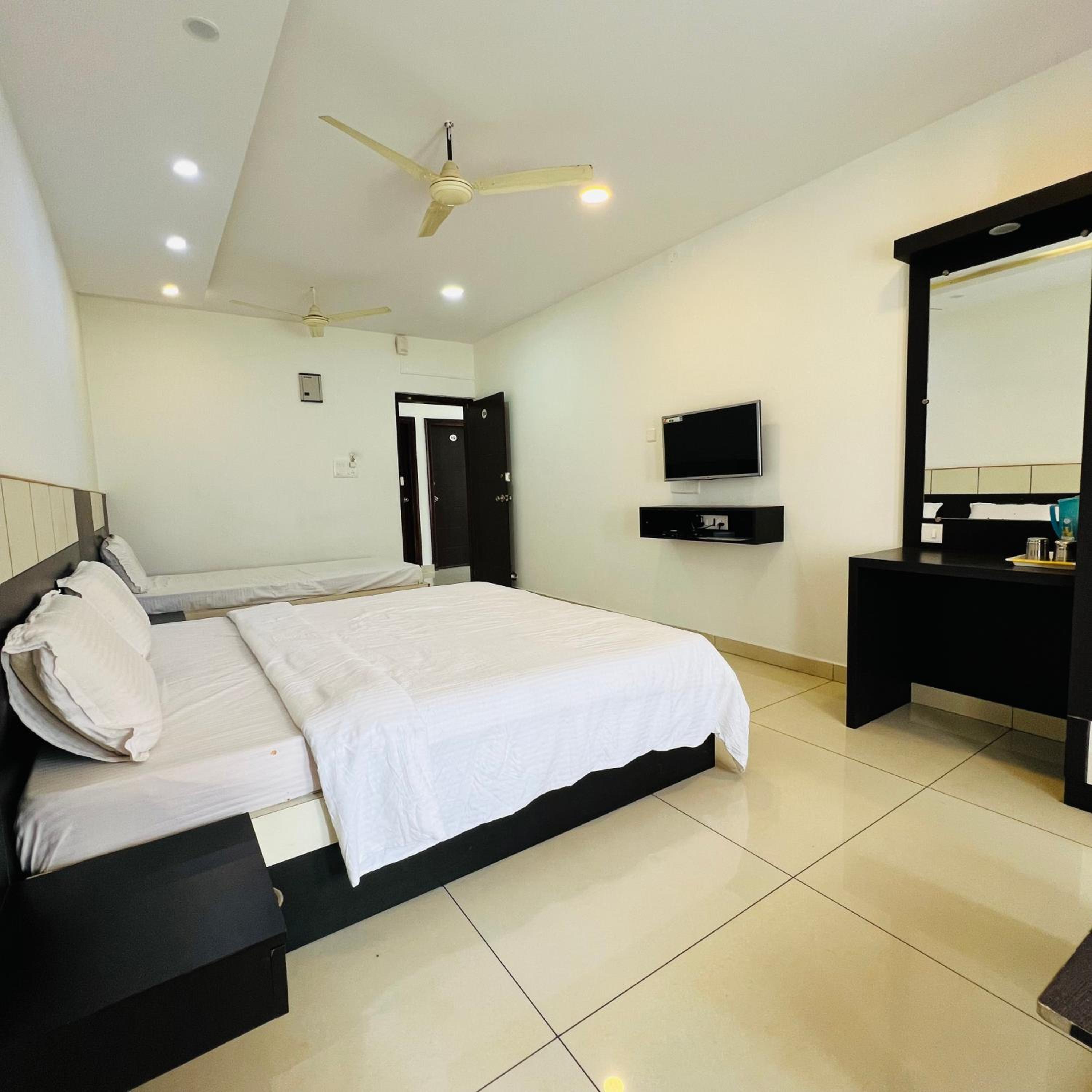 Deluxe Triple Room