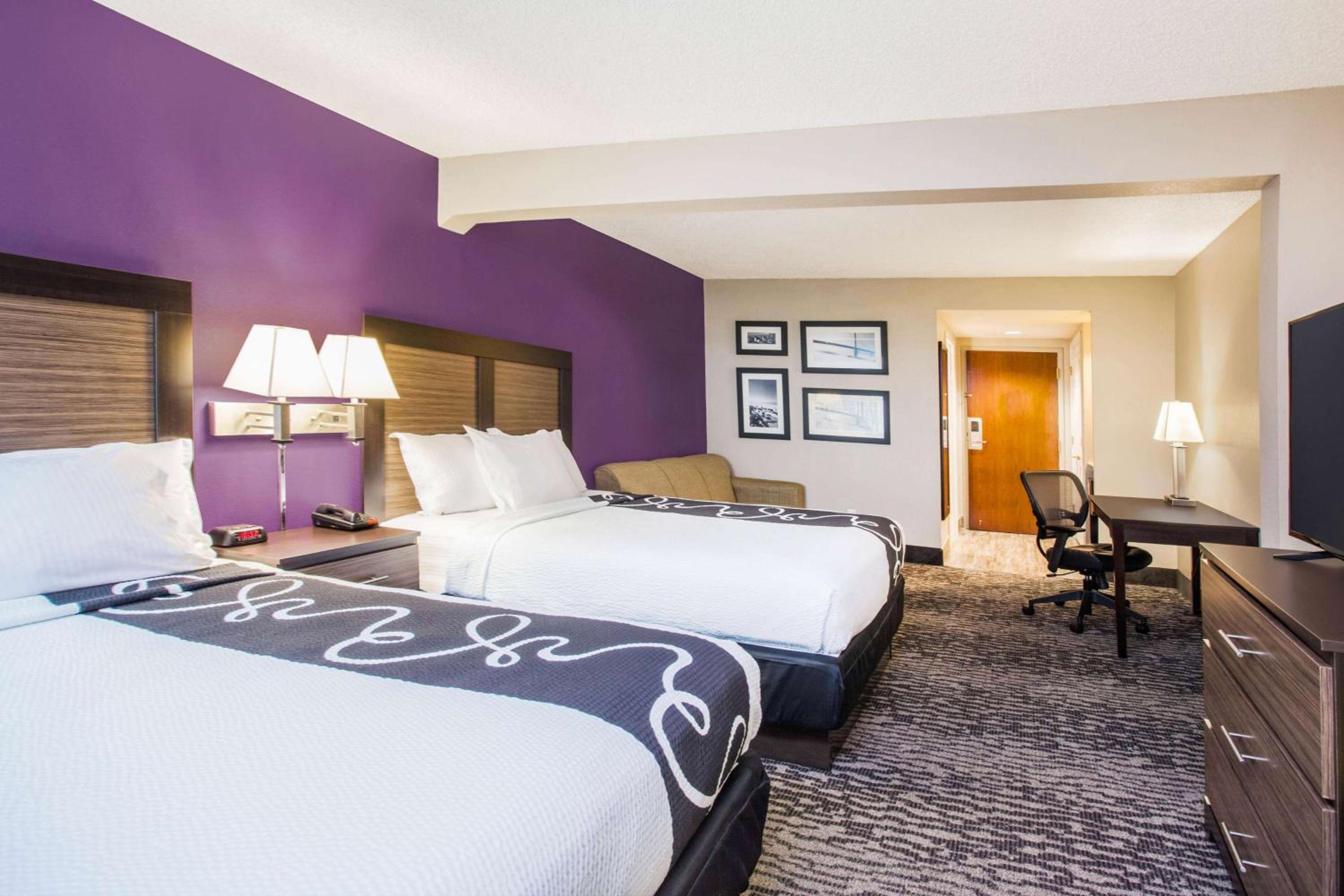 Executive Queen Room with Two Queen Beds - Non-Smoking
