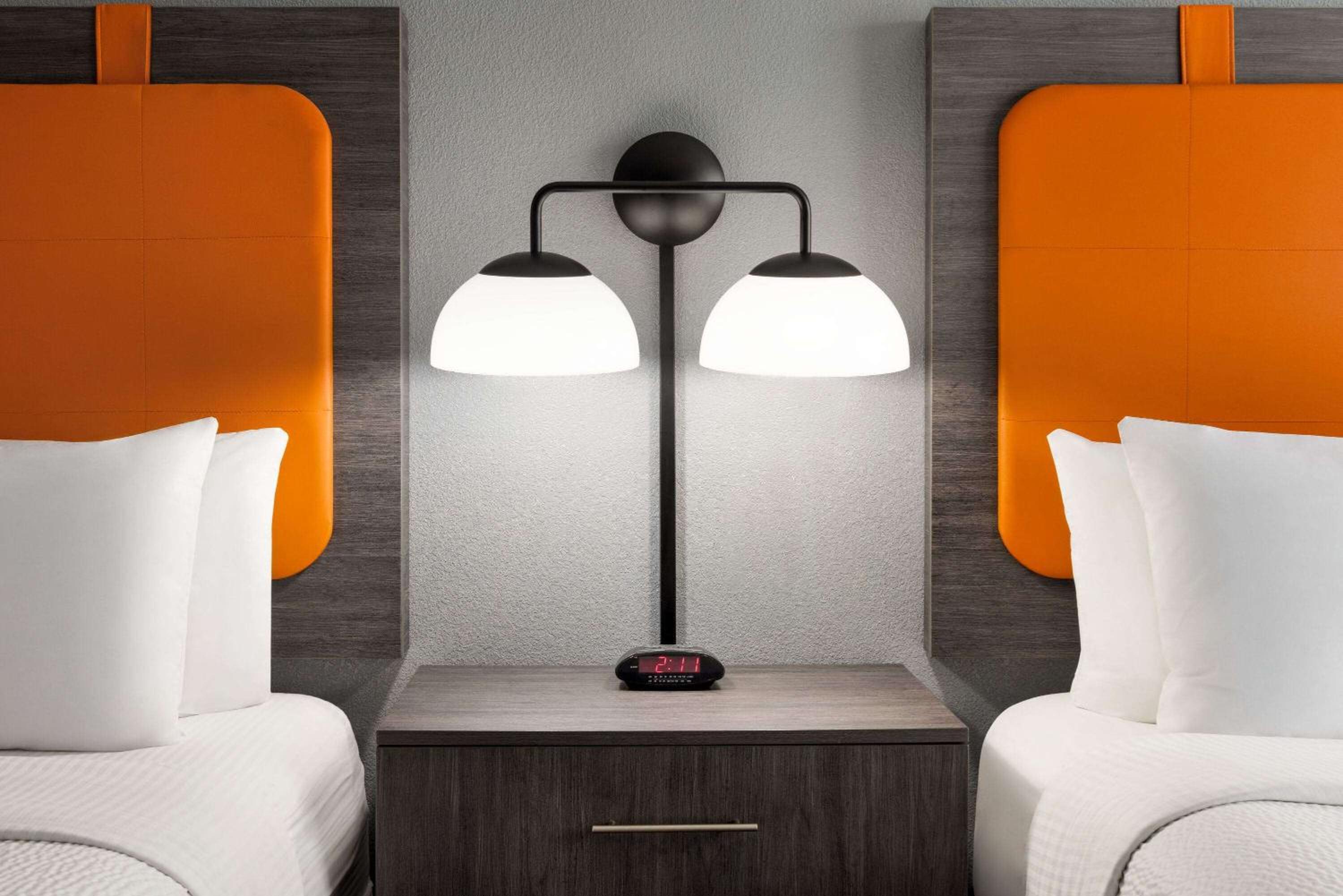 Queen Room with Two Queen Beds - Photo 3