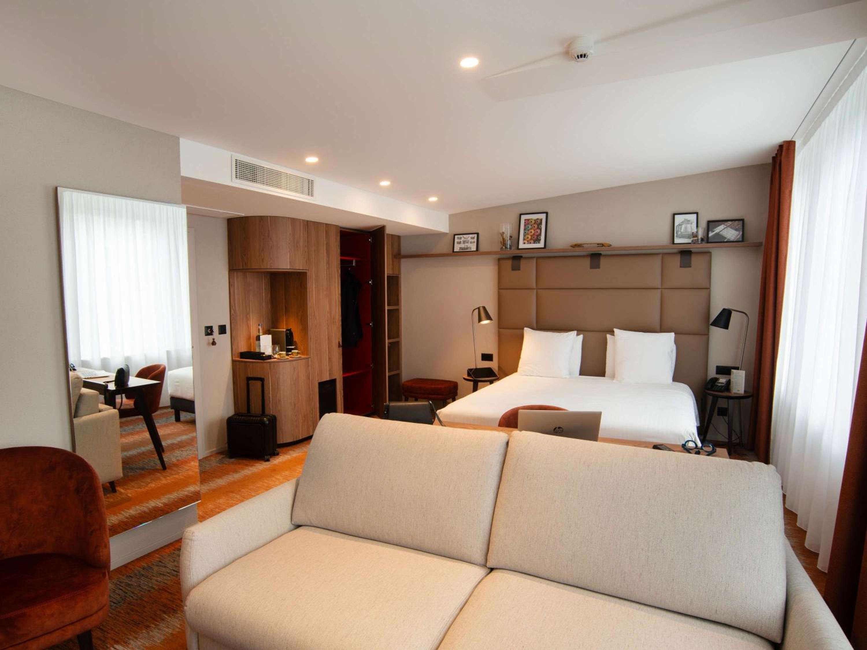 Suite with Double Bed and Sofa Bed photo 1