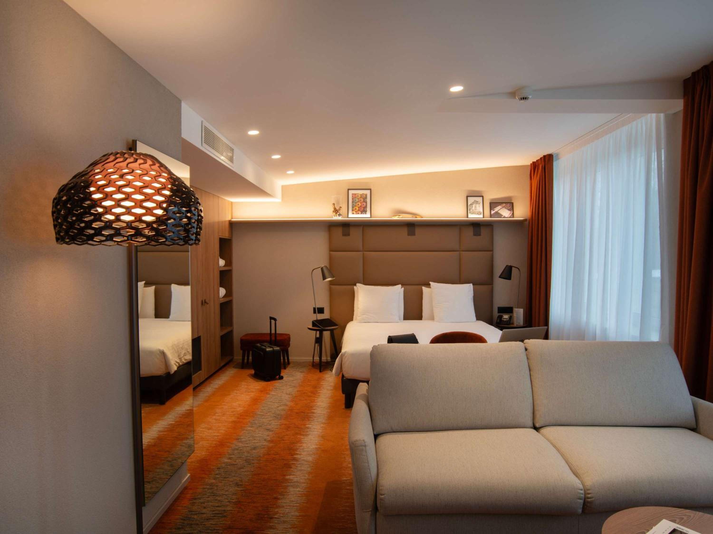 Suite with Double Bed and Sofa Bed photo 3