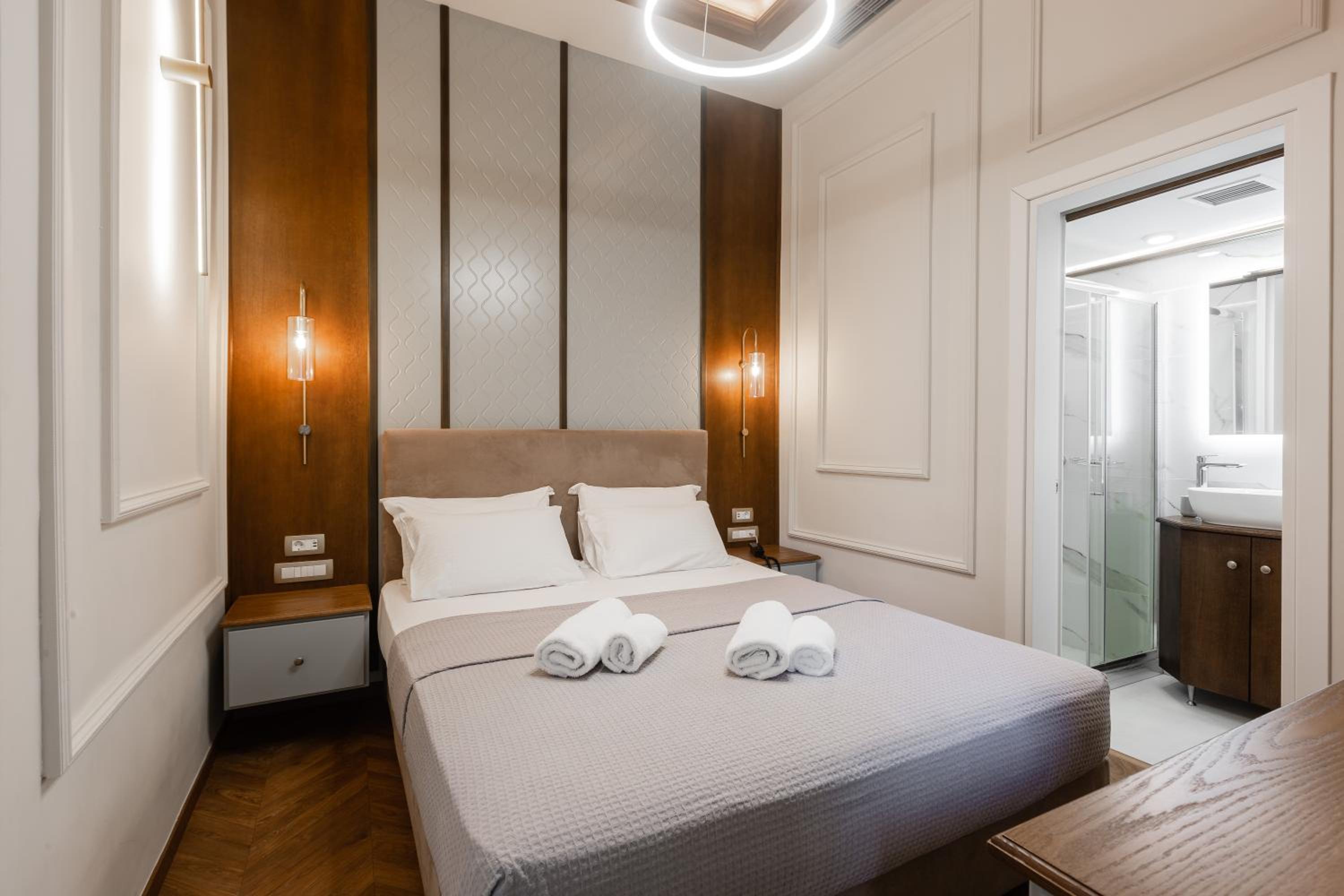 Standard Double Room - Photo 1