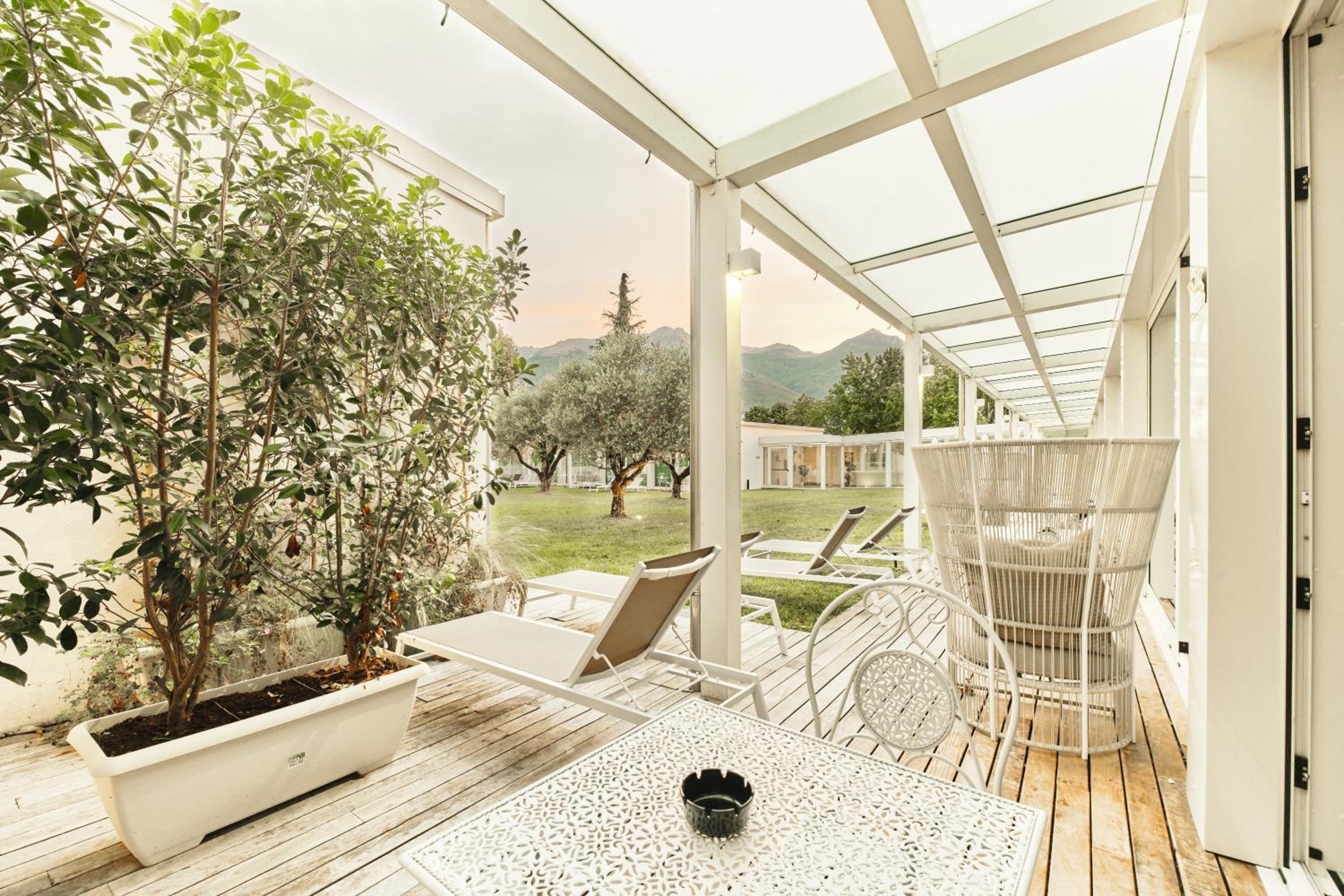 Double or Twin Room with Garden View photo 3