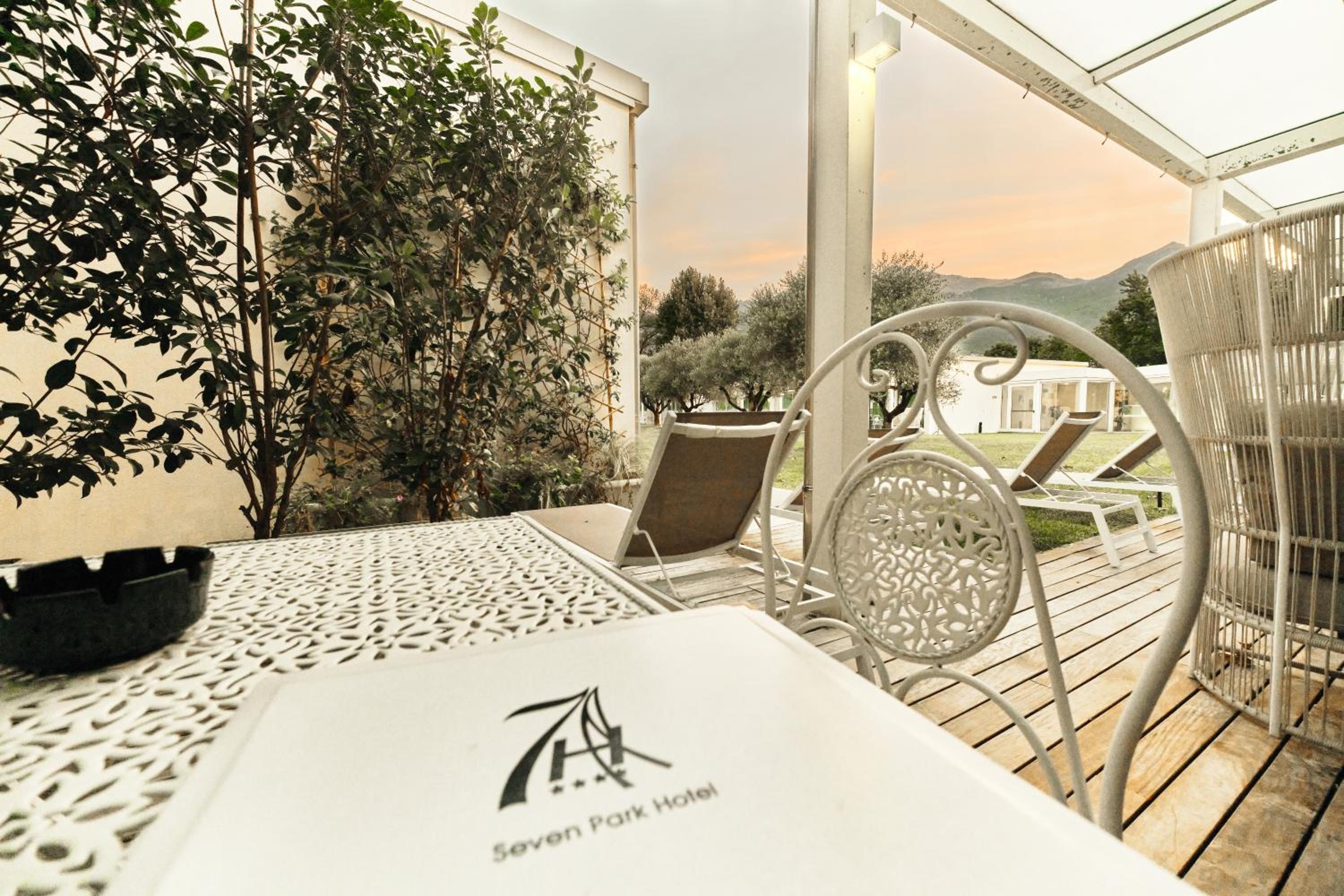 Double or Twin Room with Garden View photo 2